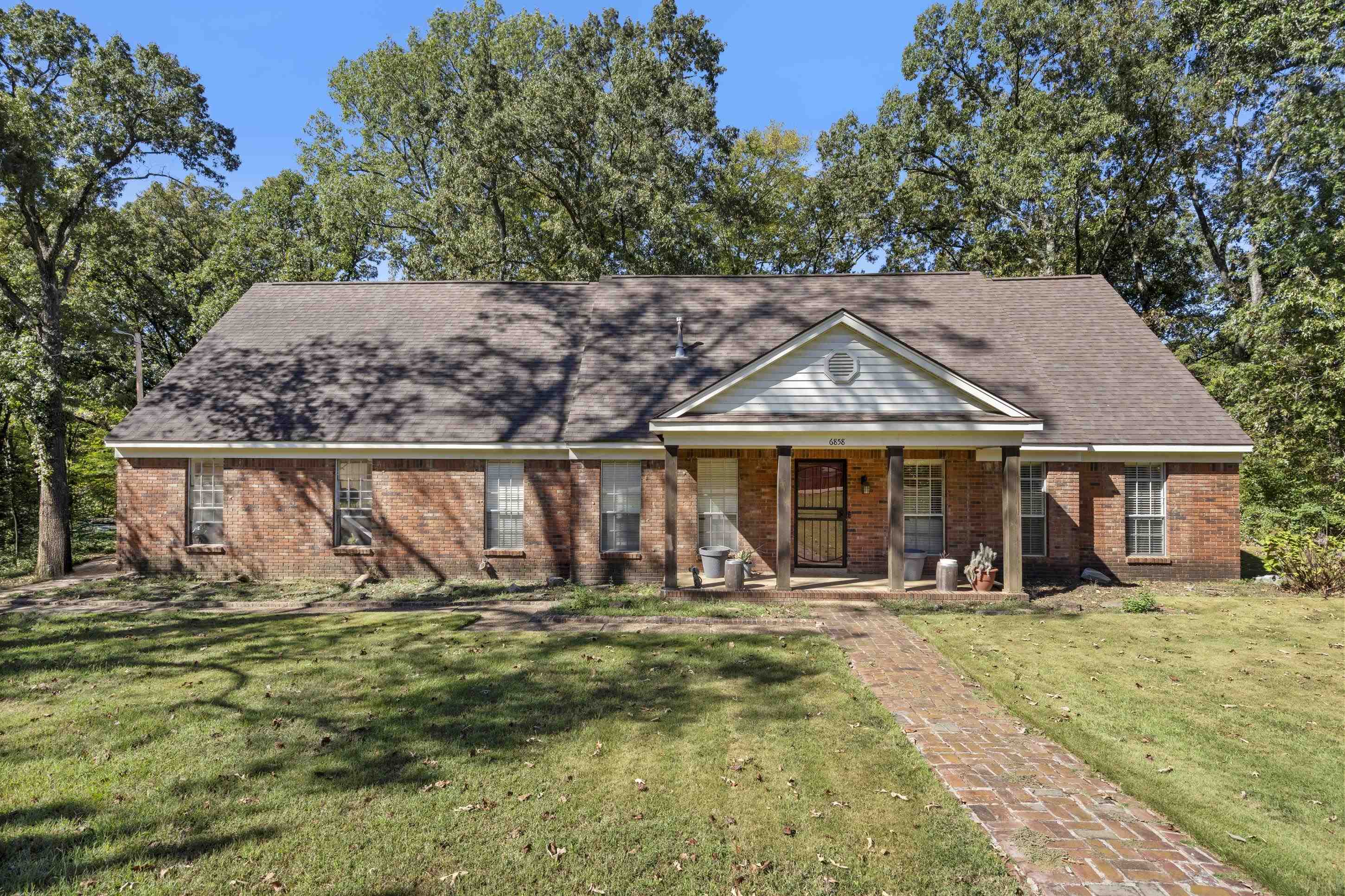 6858 Whippoorwill Rd Property Photo 1
