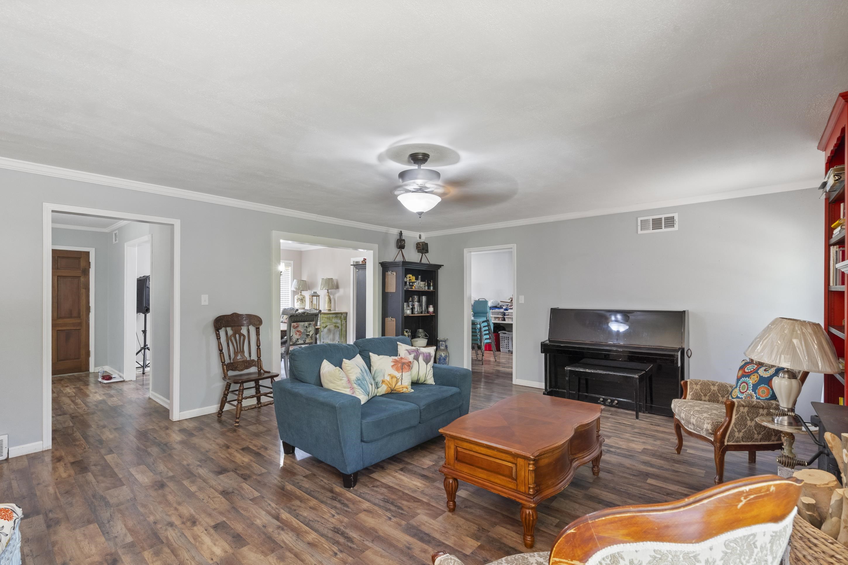 6858 Whippoorwill Rd Property Photo 5