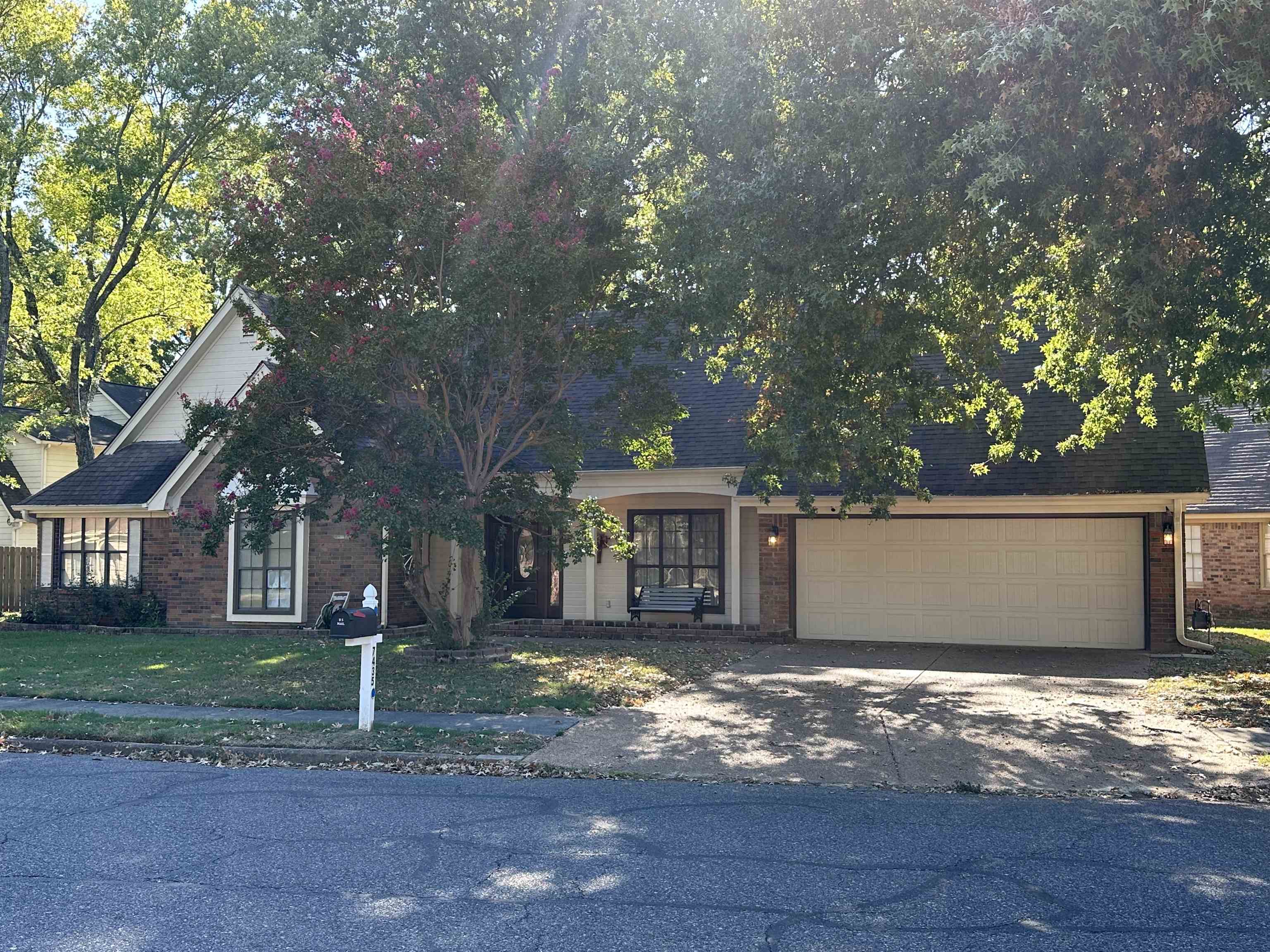 7435 Woodshire Rd Property Photo 1