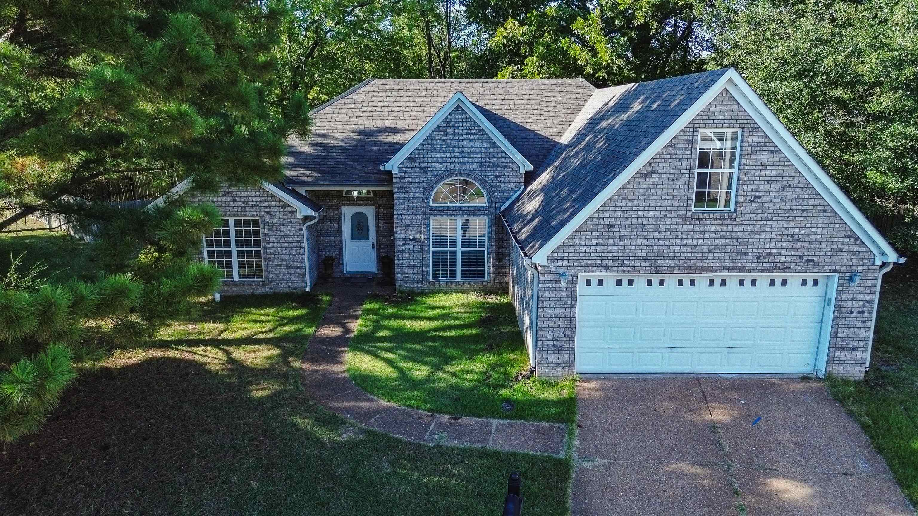 23 Weatherstone Dr Property Photo 3