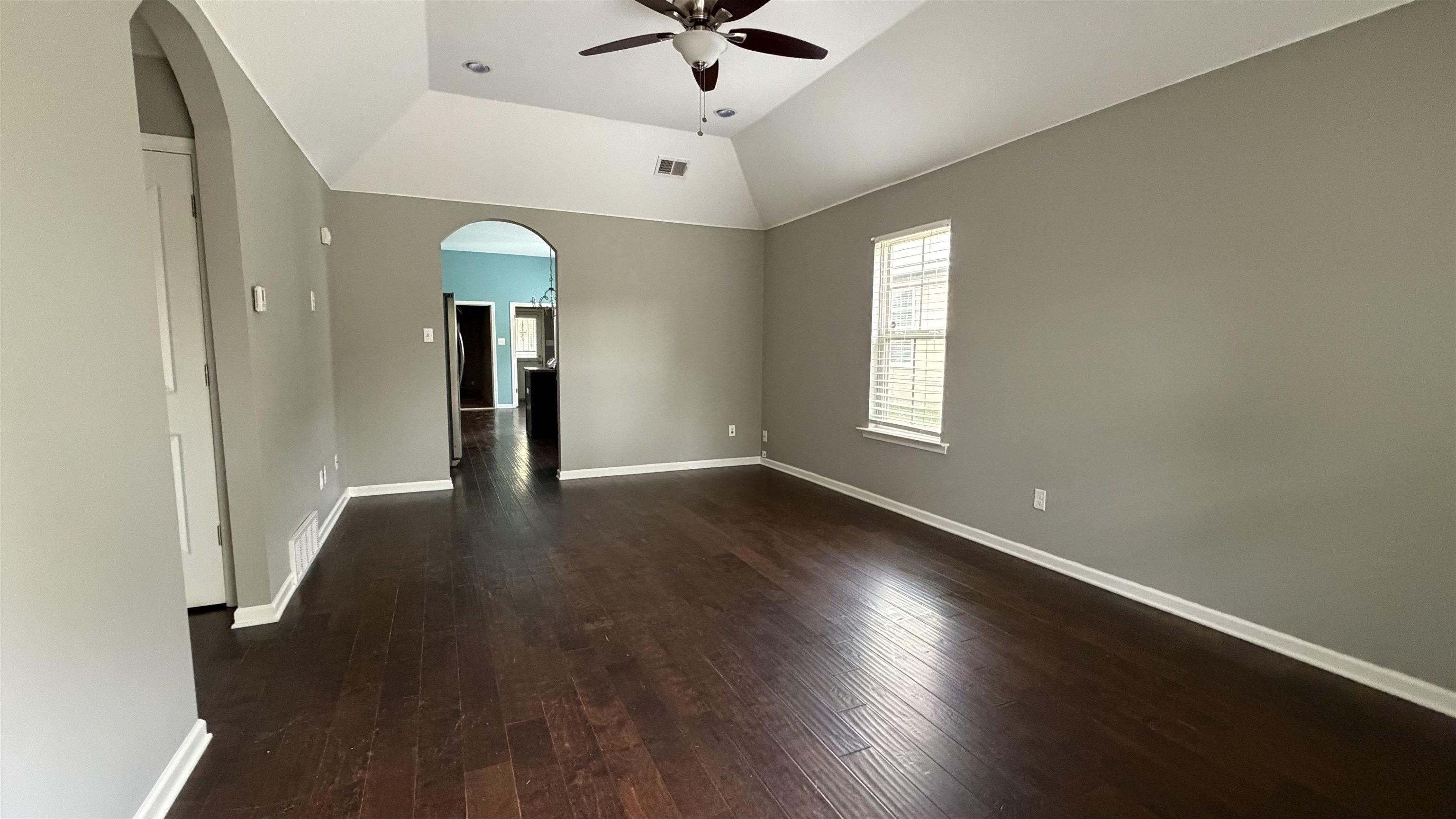 1319 Larkin Ave Property Photo 6
