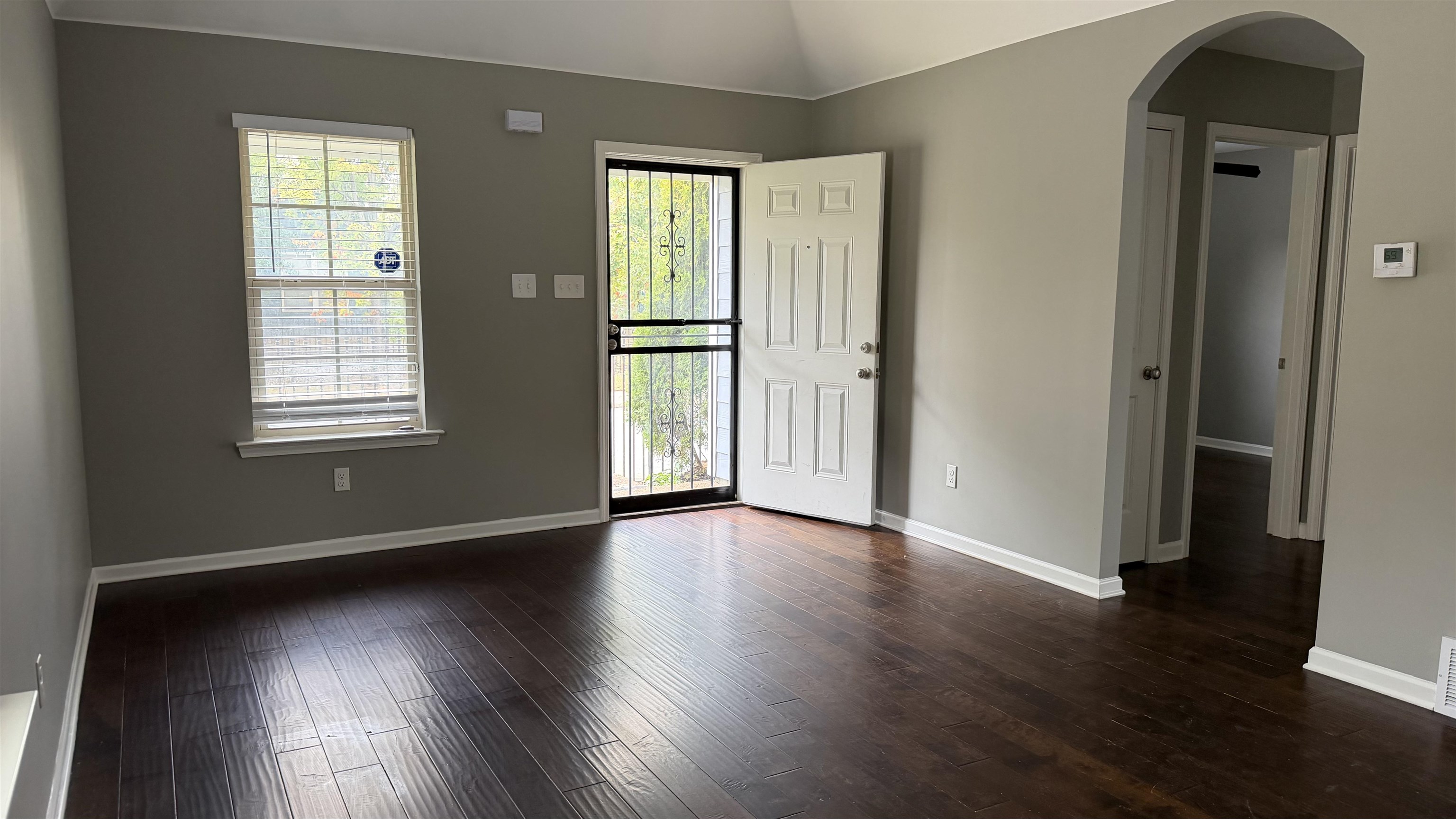 1319 Larkin Ave Property Photo 8