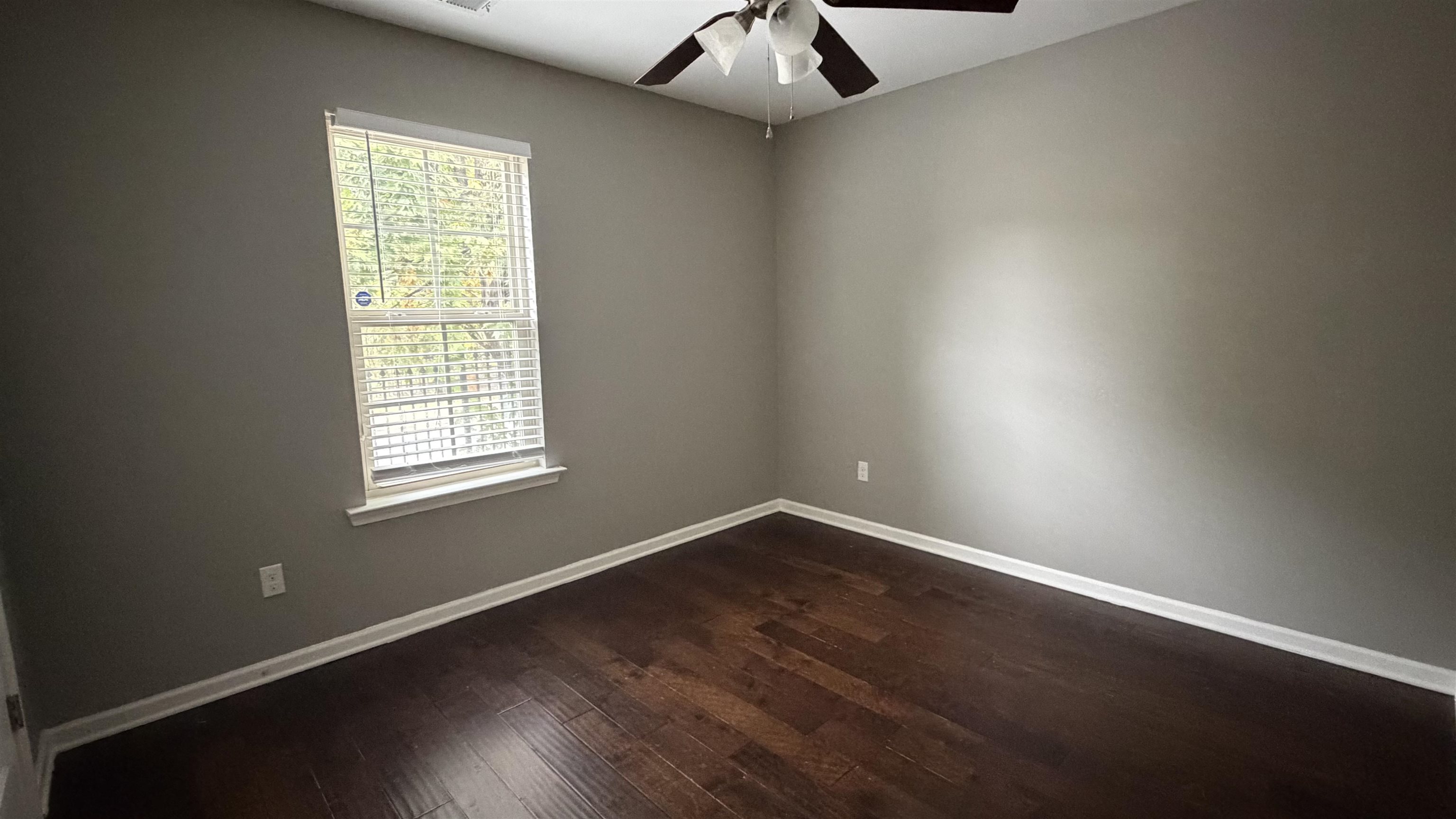 1319 Larkin Ave Property Photo 30