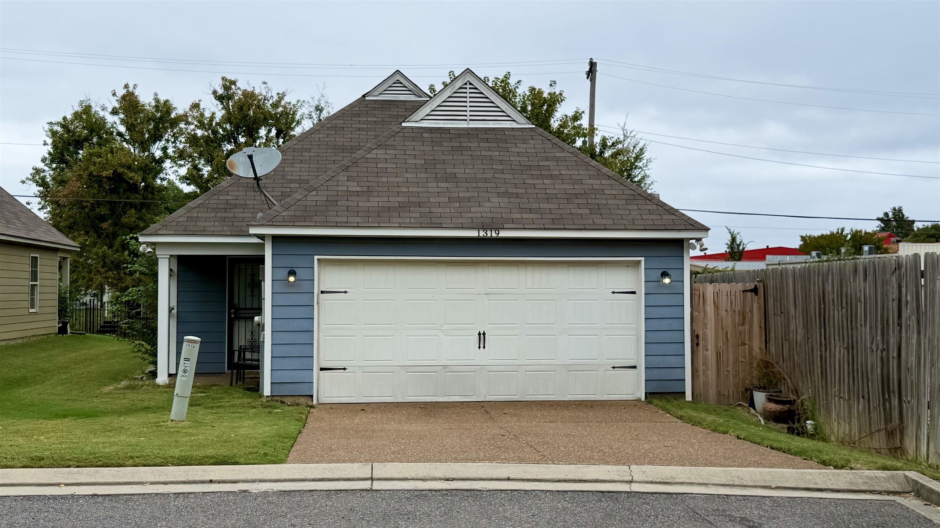 1319 Larkin Ave Property Photo 35