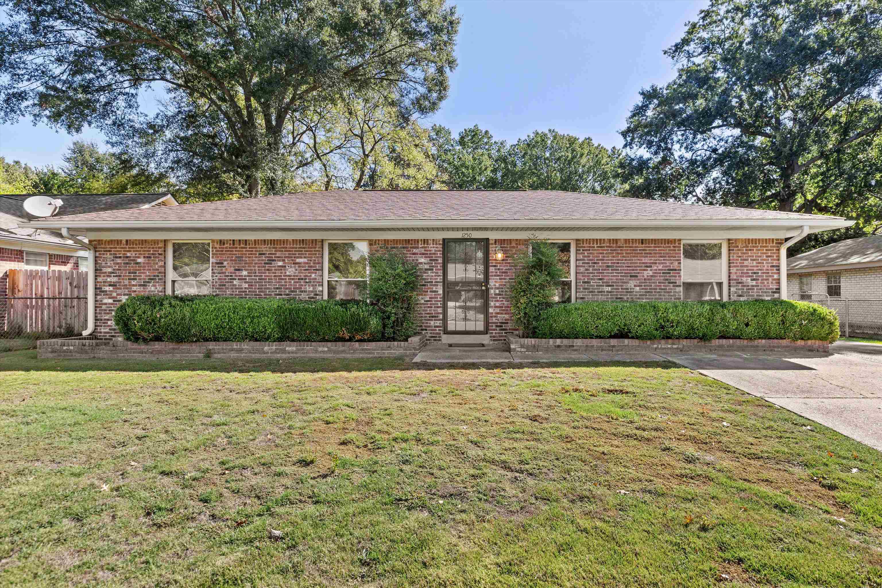 1250 THRUSHCROSS CV Property Photo 1