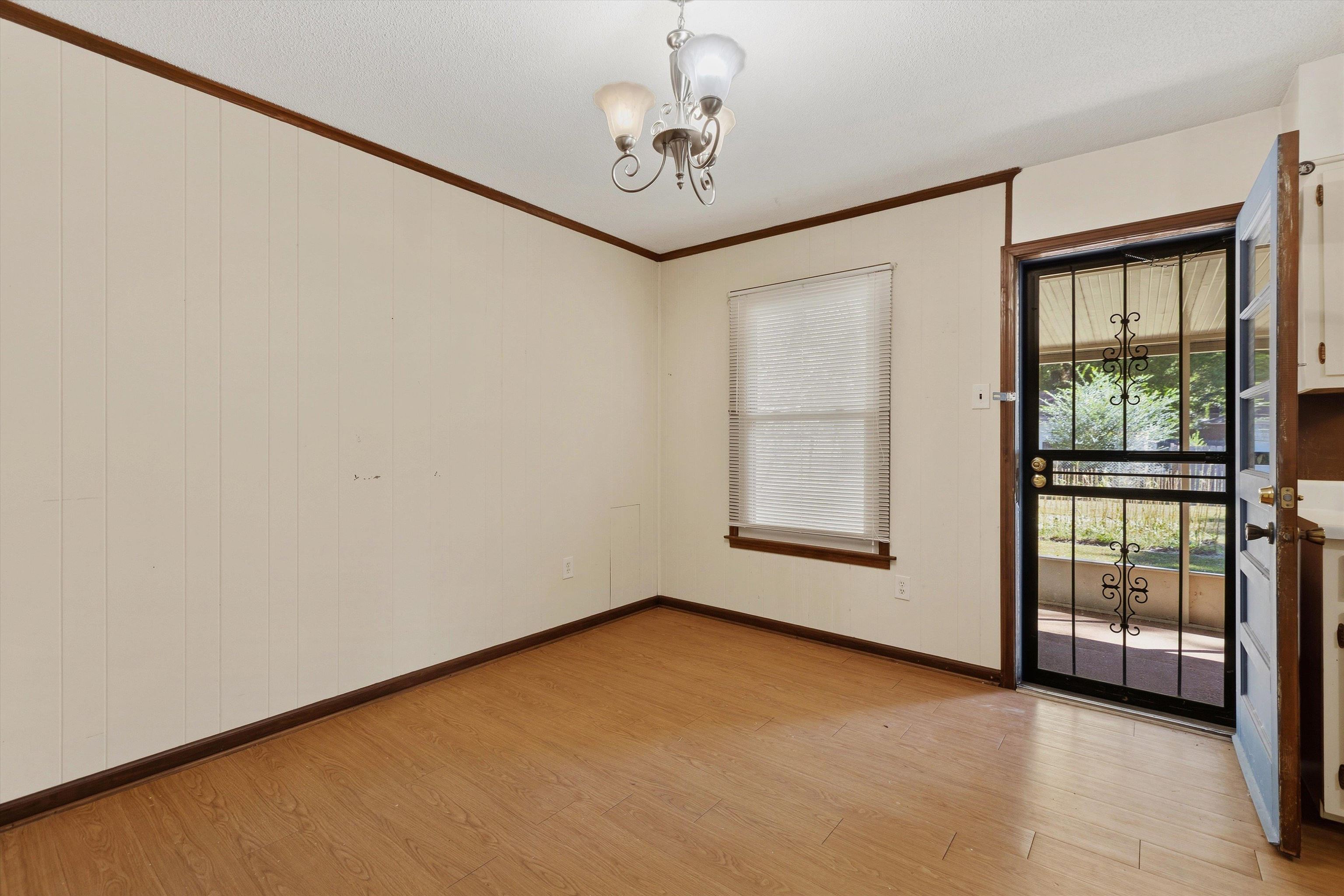 1250 Thrushcross Cv Property Photo 9