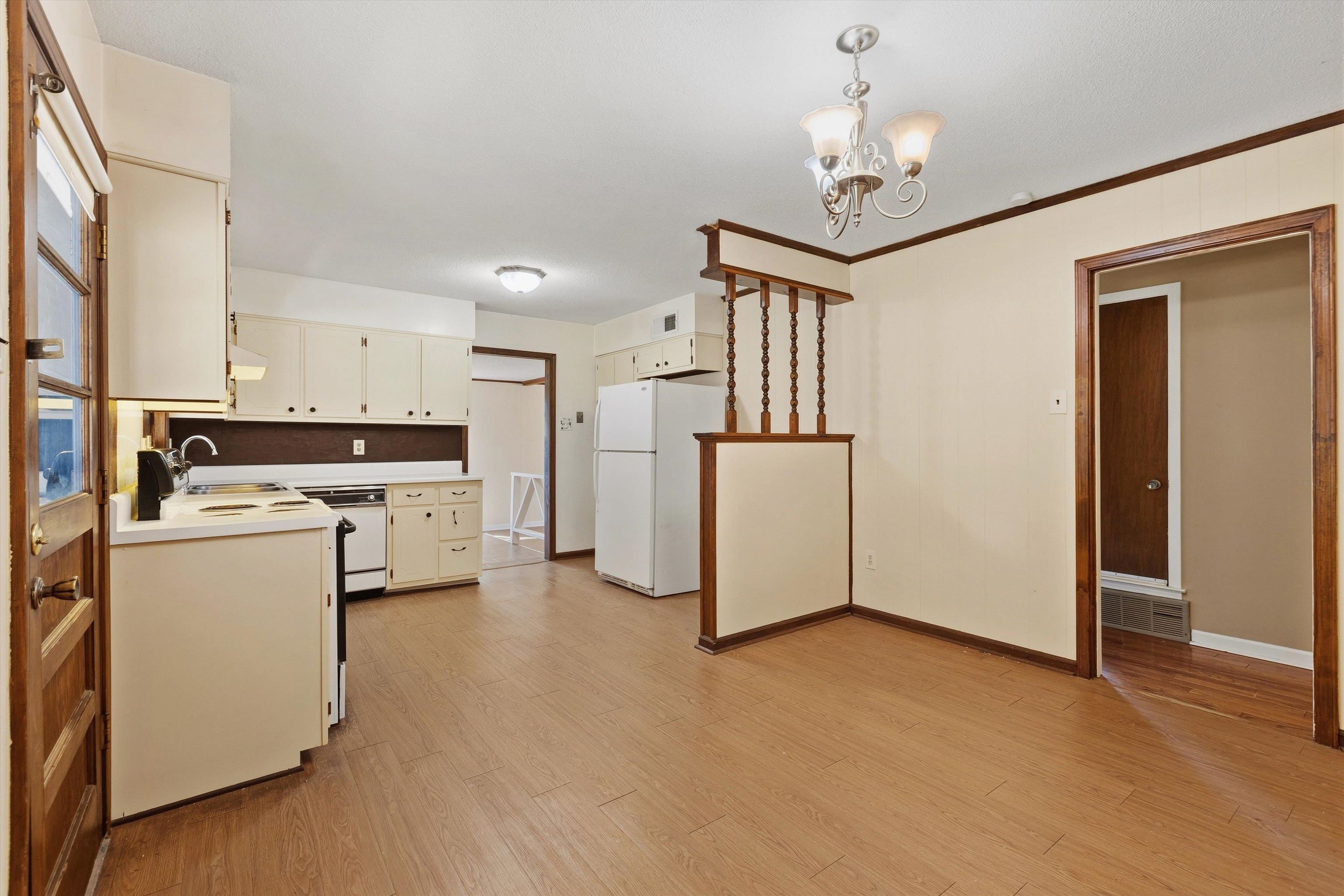 1250 Thrushcross Cv Property Photo 10