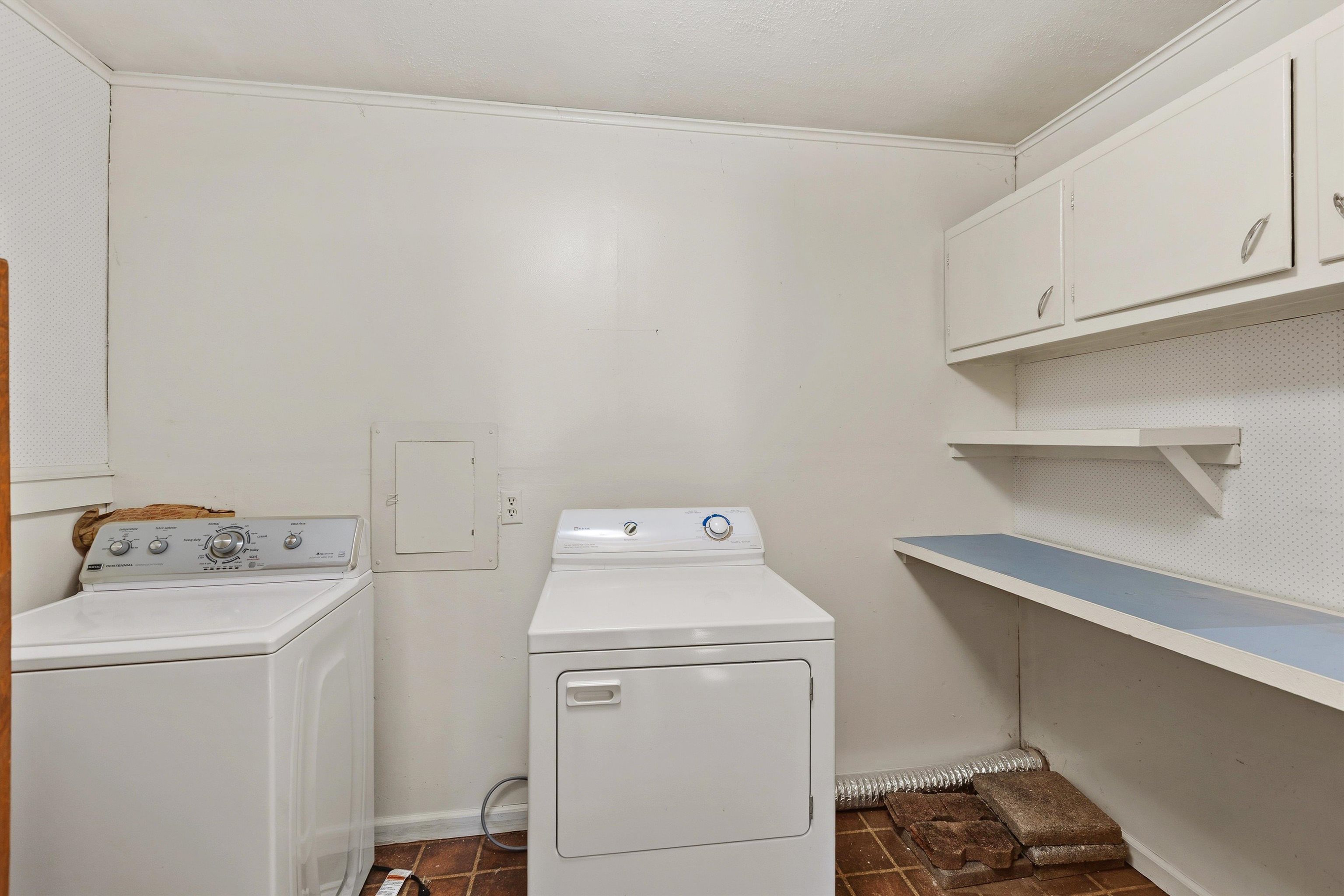 1250 Thrushcross Cv Property Photo 13