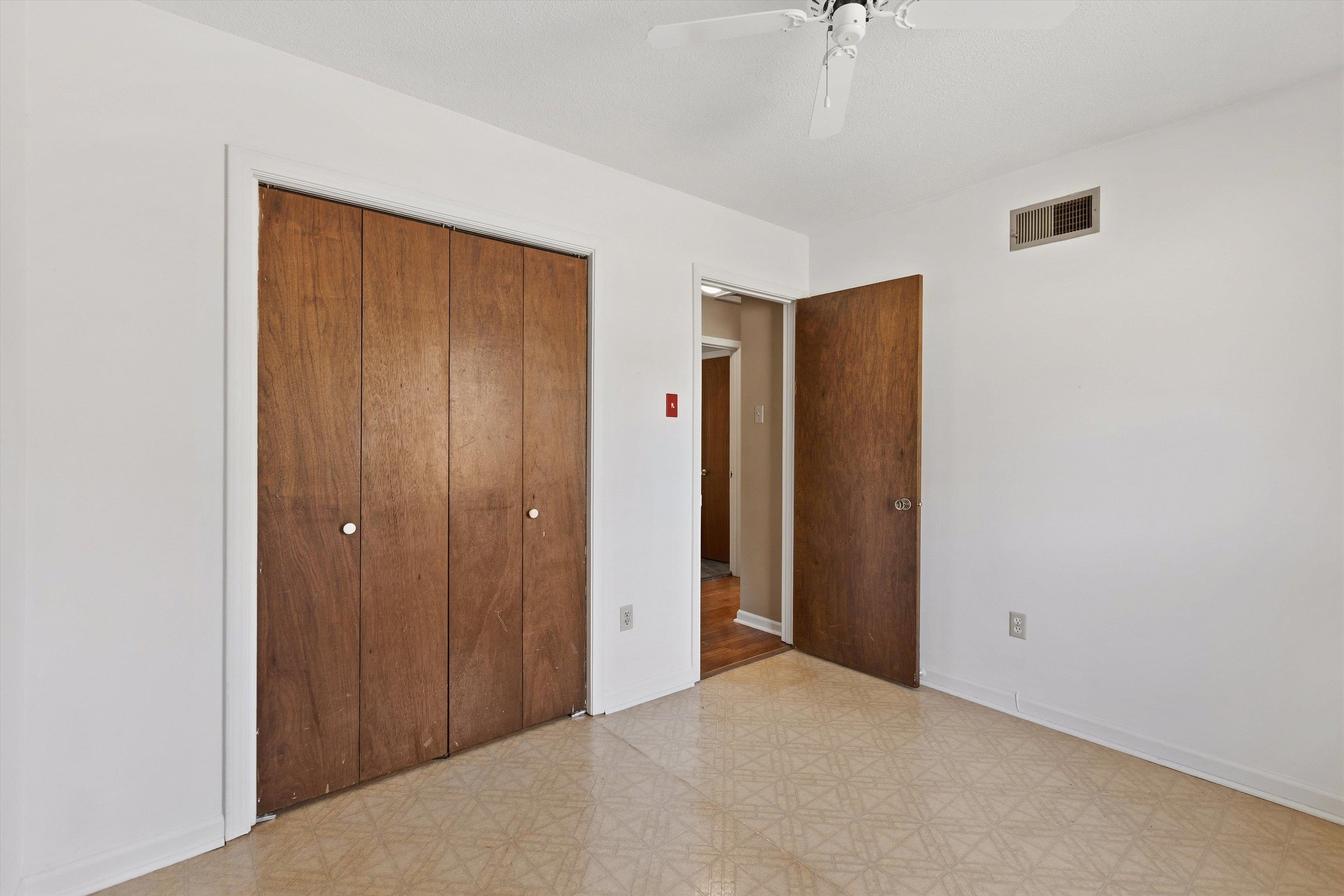1250 Thrushcross Cv Property Photo 18