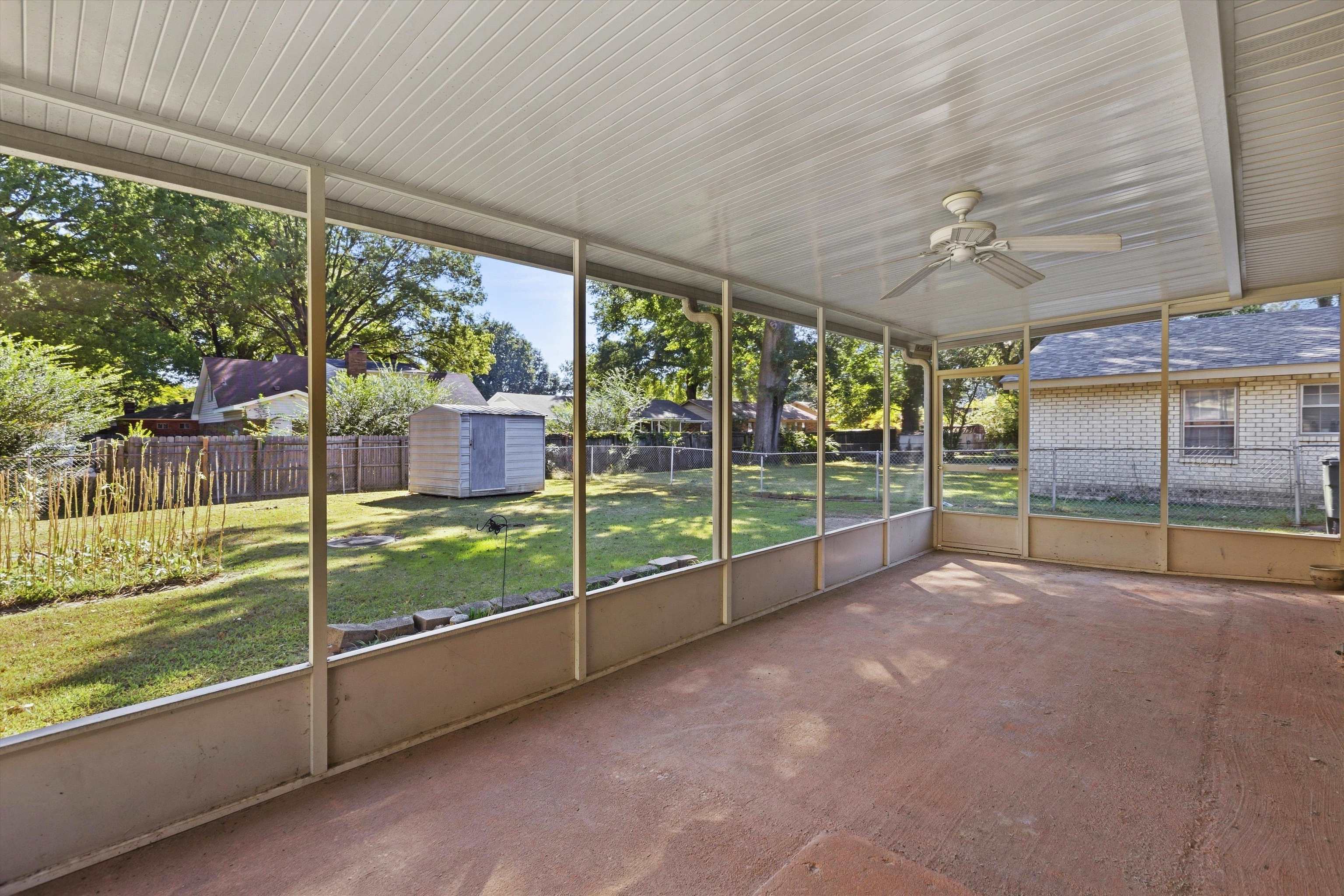 1250 Thrushcross Cv Property Photo 21