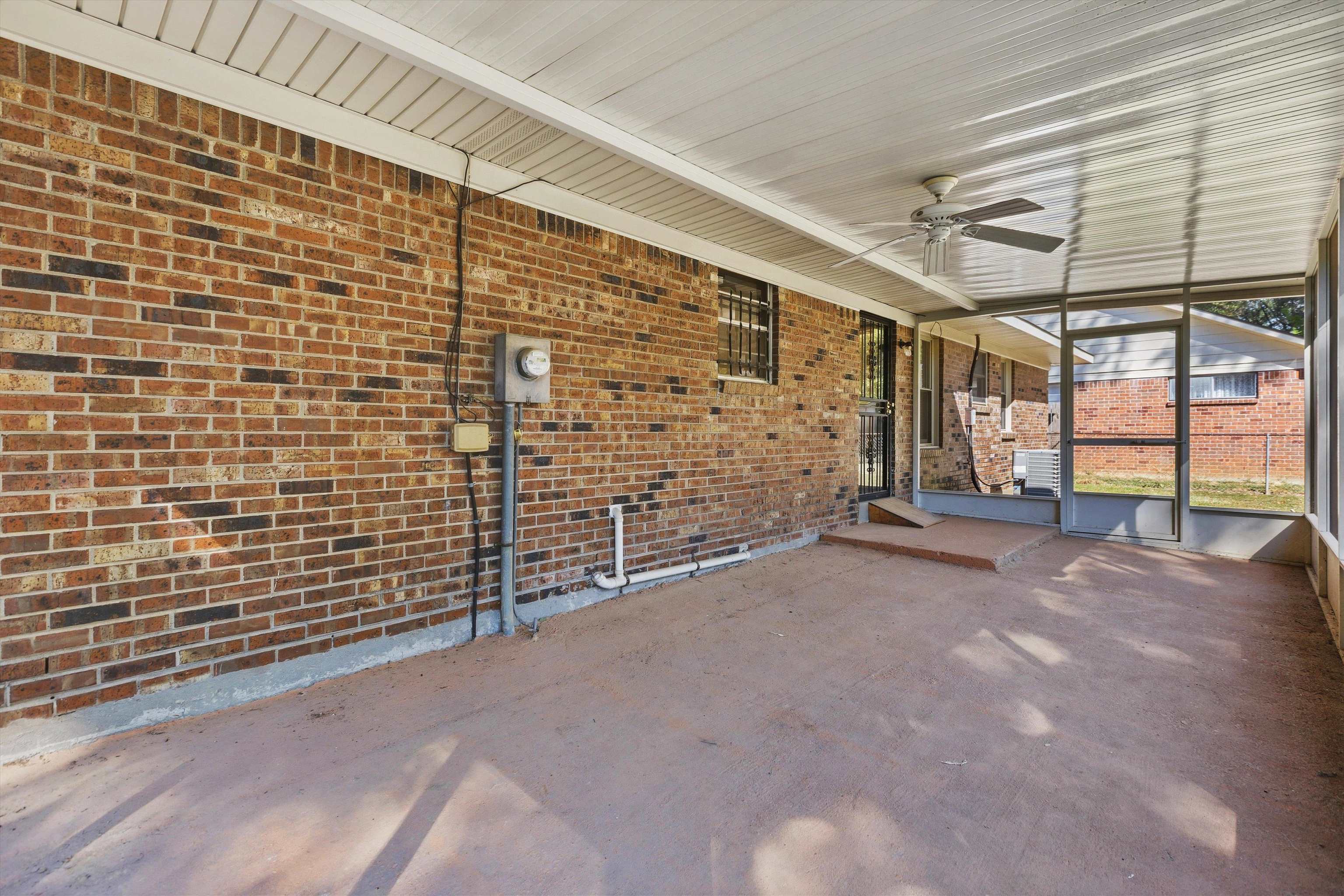 1250 Thrushcross Cv Property Photo 22