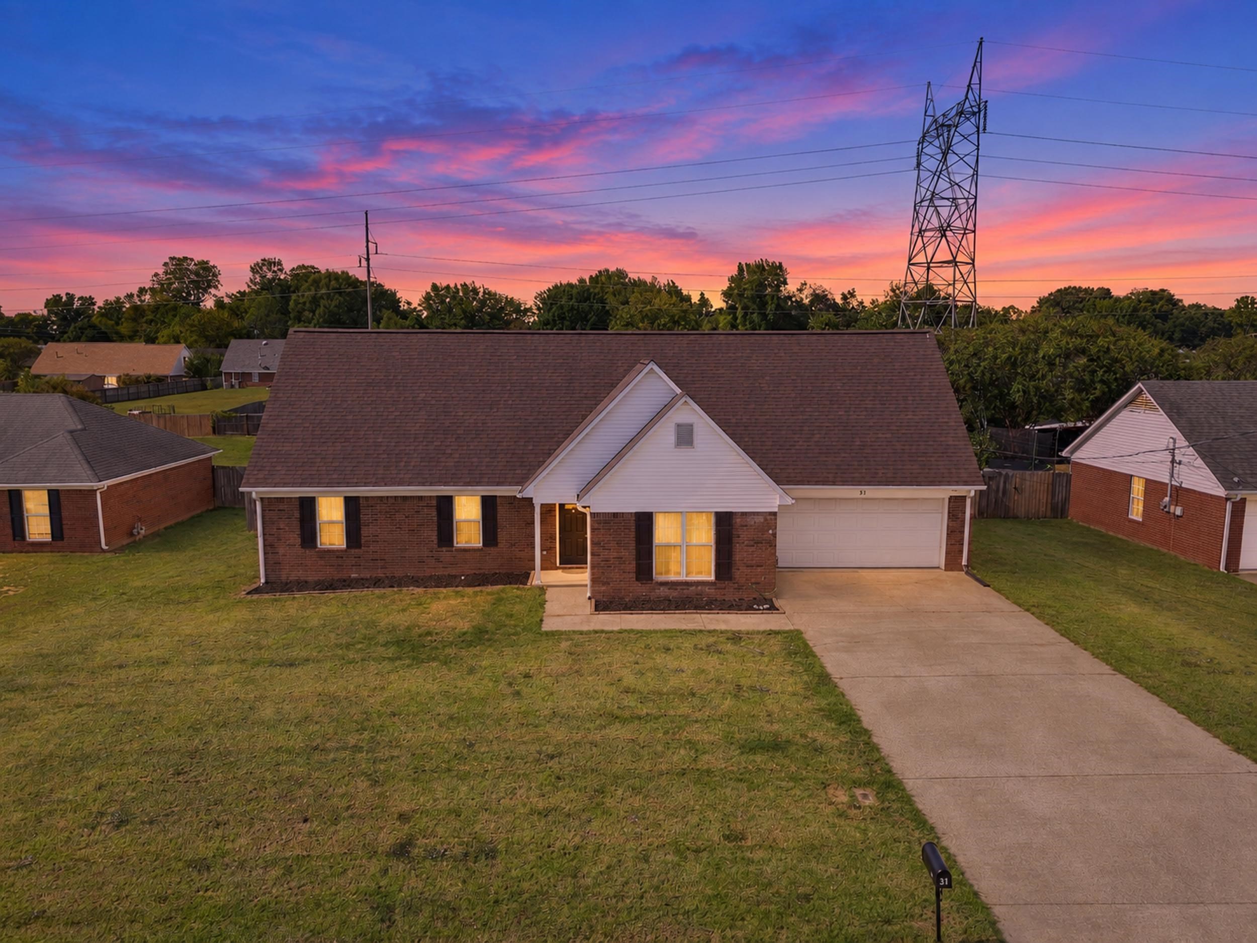 31 WOODSHIRE LN Property Photo 1