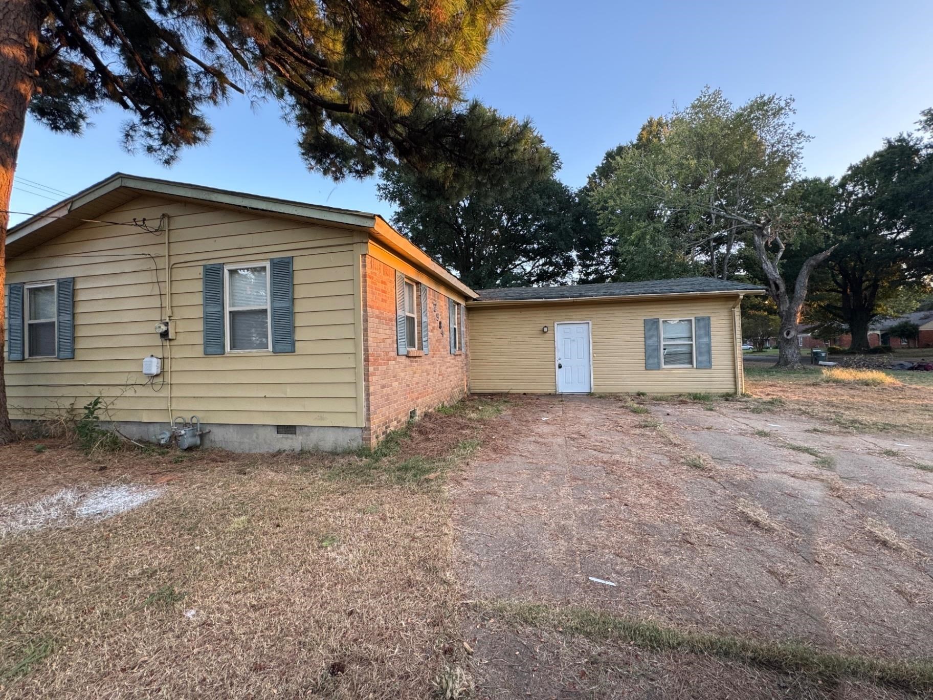 2984 CURTIS ST Property Photo 1