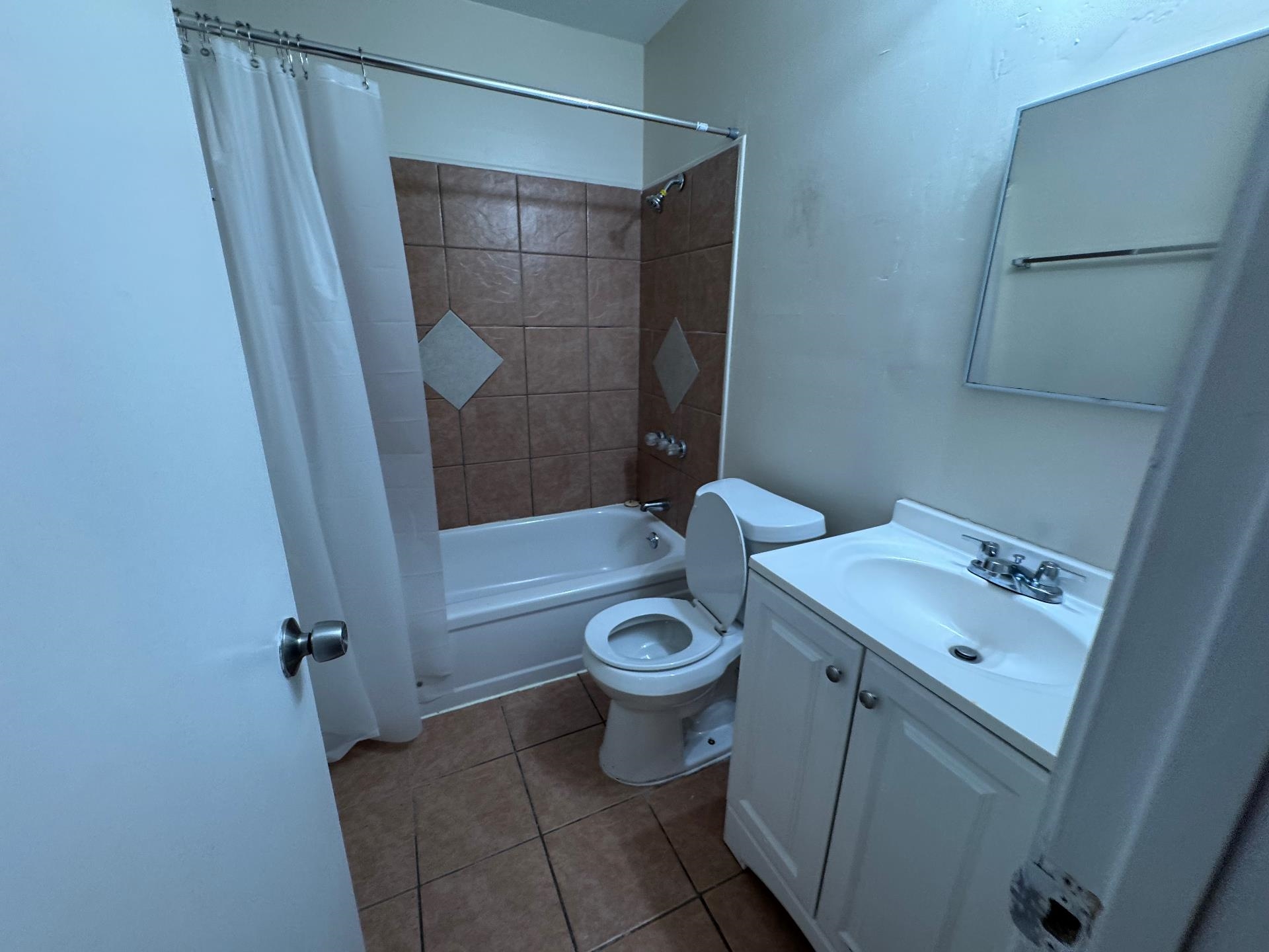 5043 Belfast Dr Property Photo 4