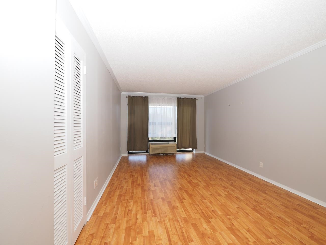 232 S Highland St 505 Property Photo 3