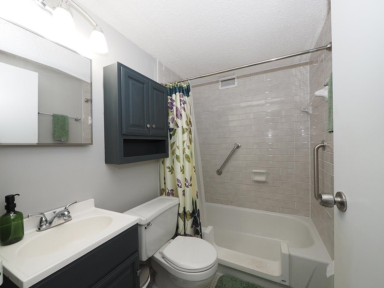 232 S Highland St 505 Property Photo 5