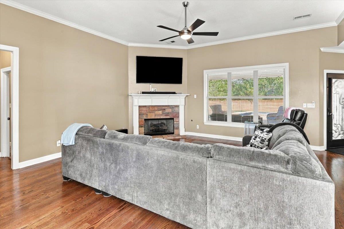 6023 Windsor Oak Dr Property Photo 8