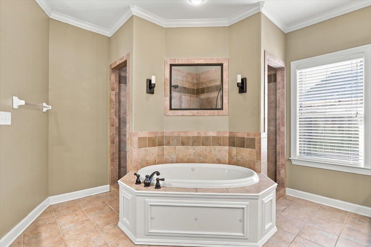 6023 Windsor Oak Dr Property Photo 24