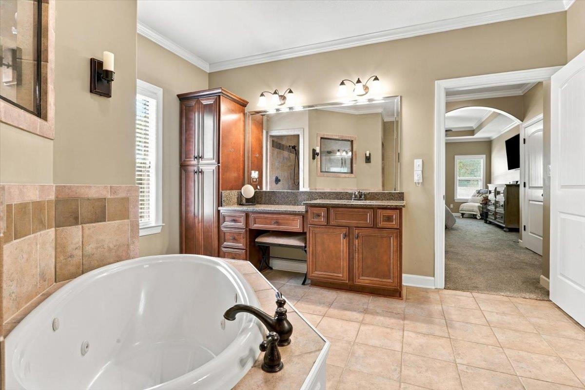 6023 Windsor Oak Dr Property Photo 25