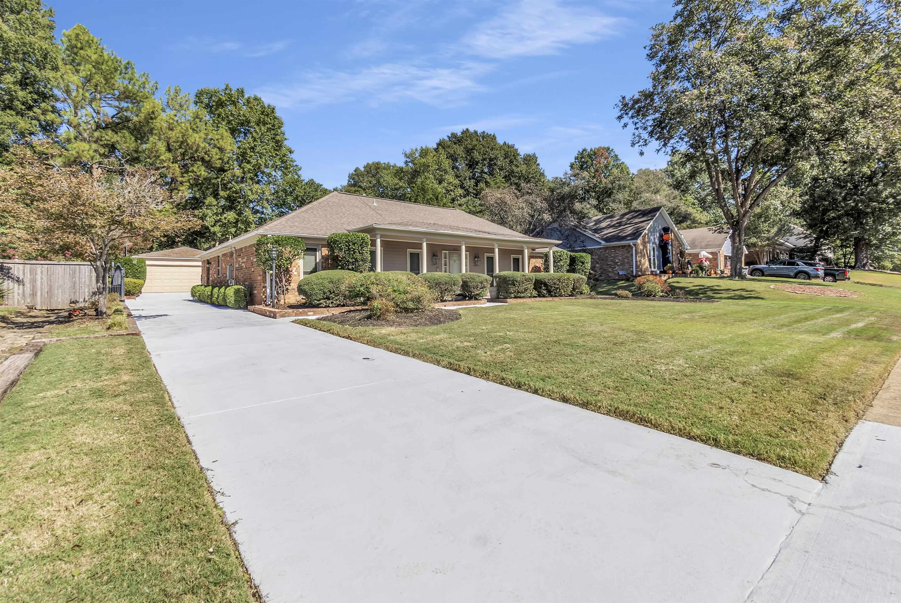 8600 Edney Ridge Dr Property Photo 2