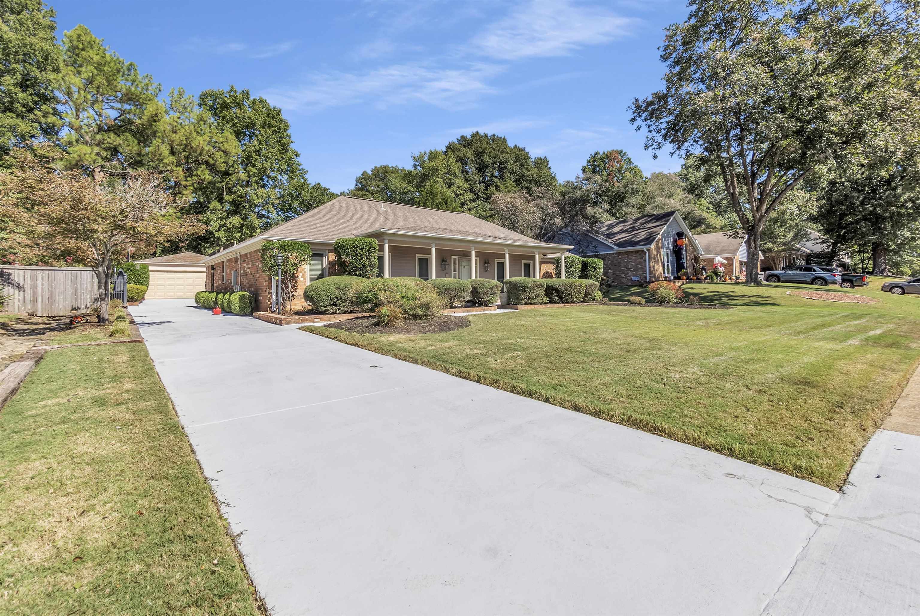 8600 Edney Ridge Dr Property Photo 3
