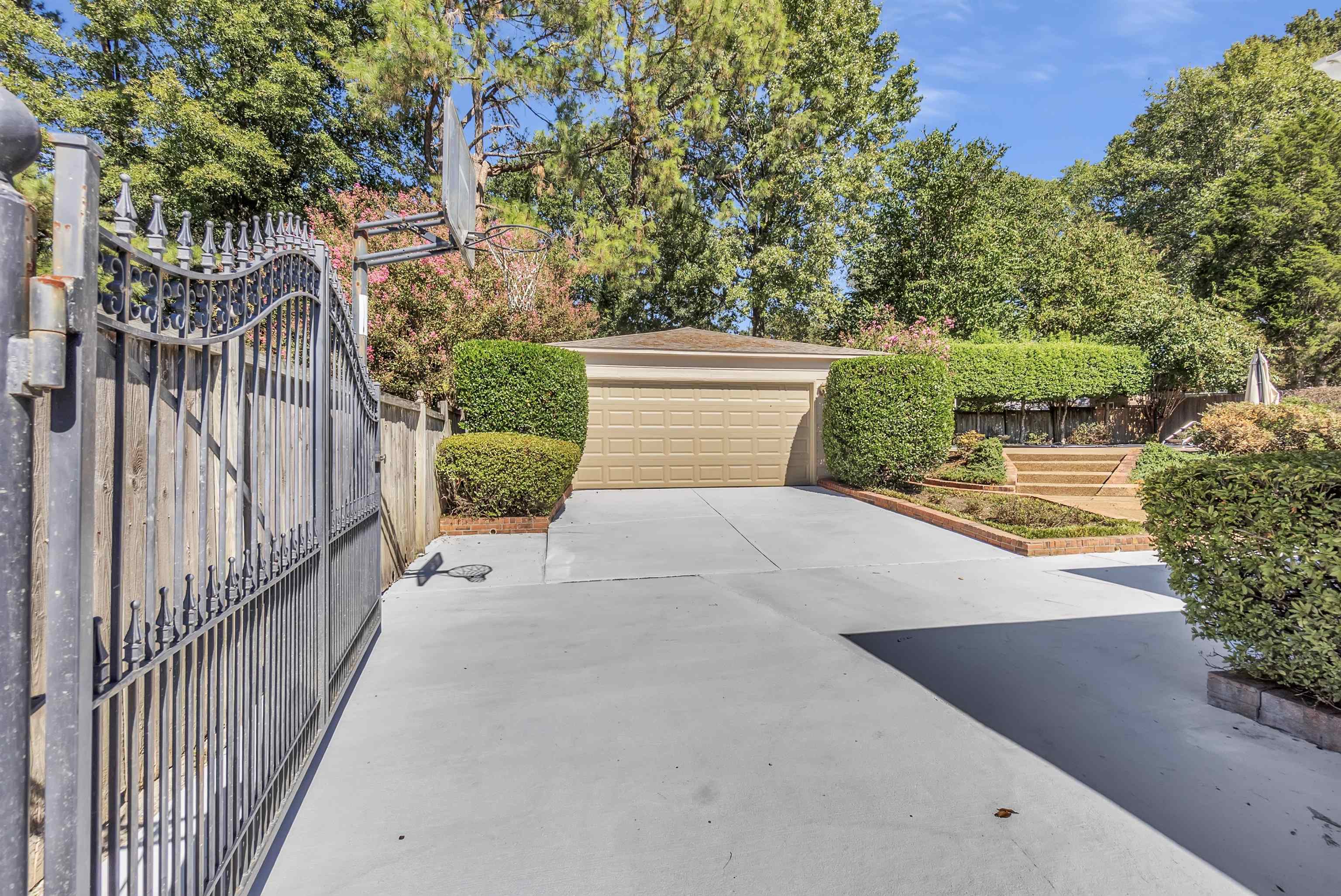 8600 Edney Ridge Dr Property Photo 39