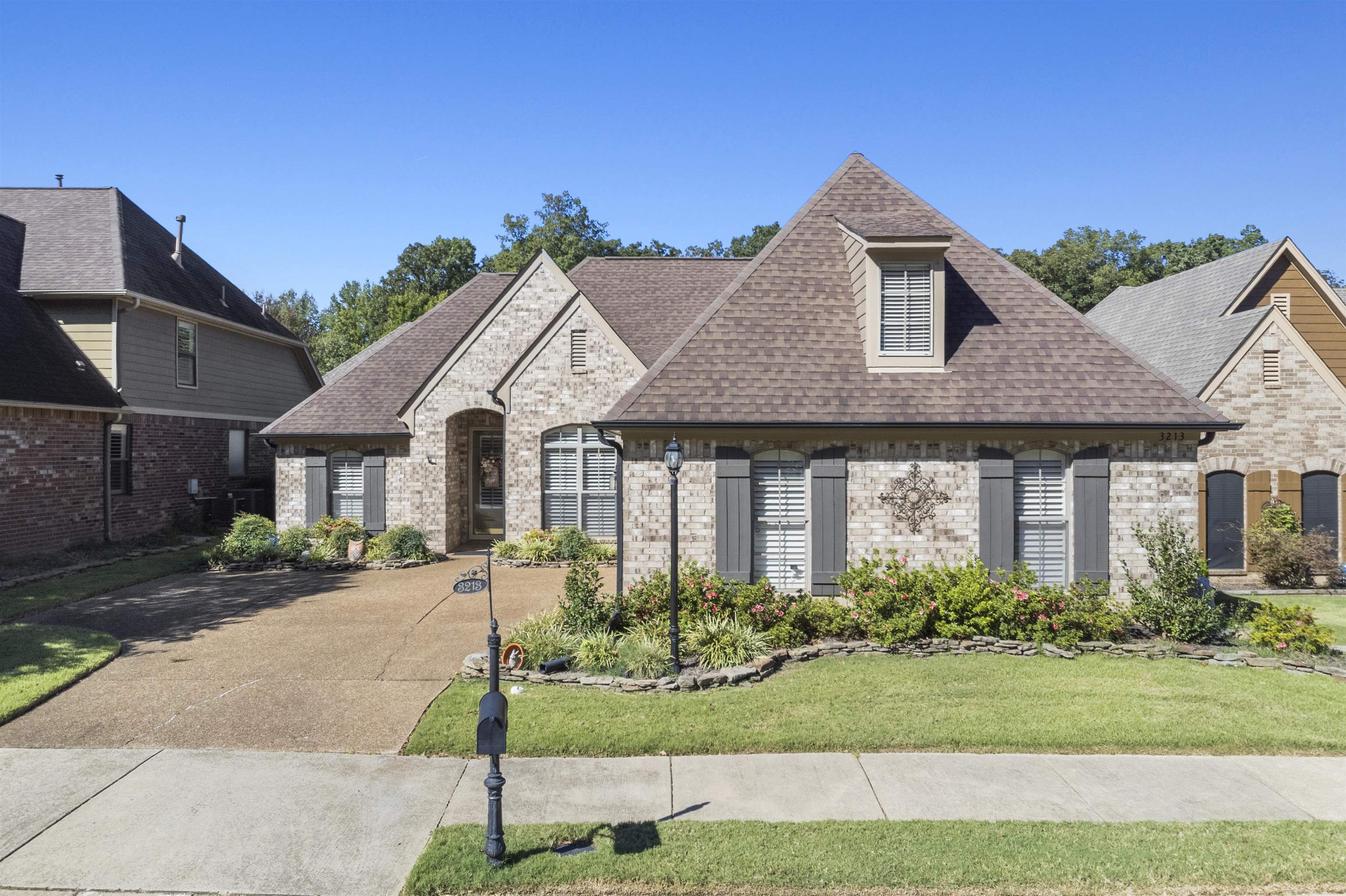 3213 Woodmeade Ln Property Photo 1