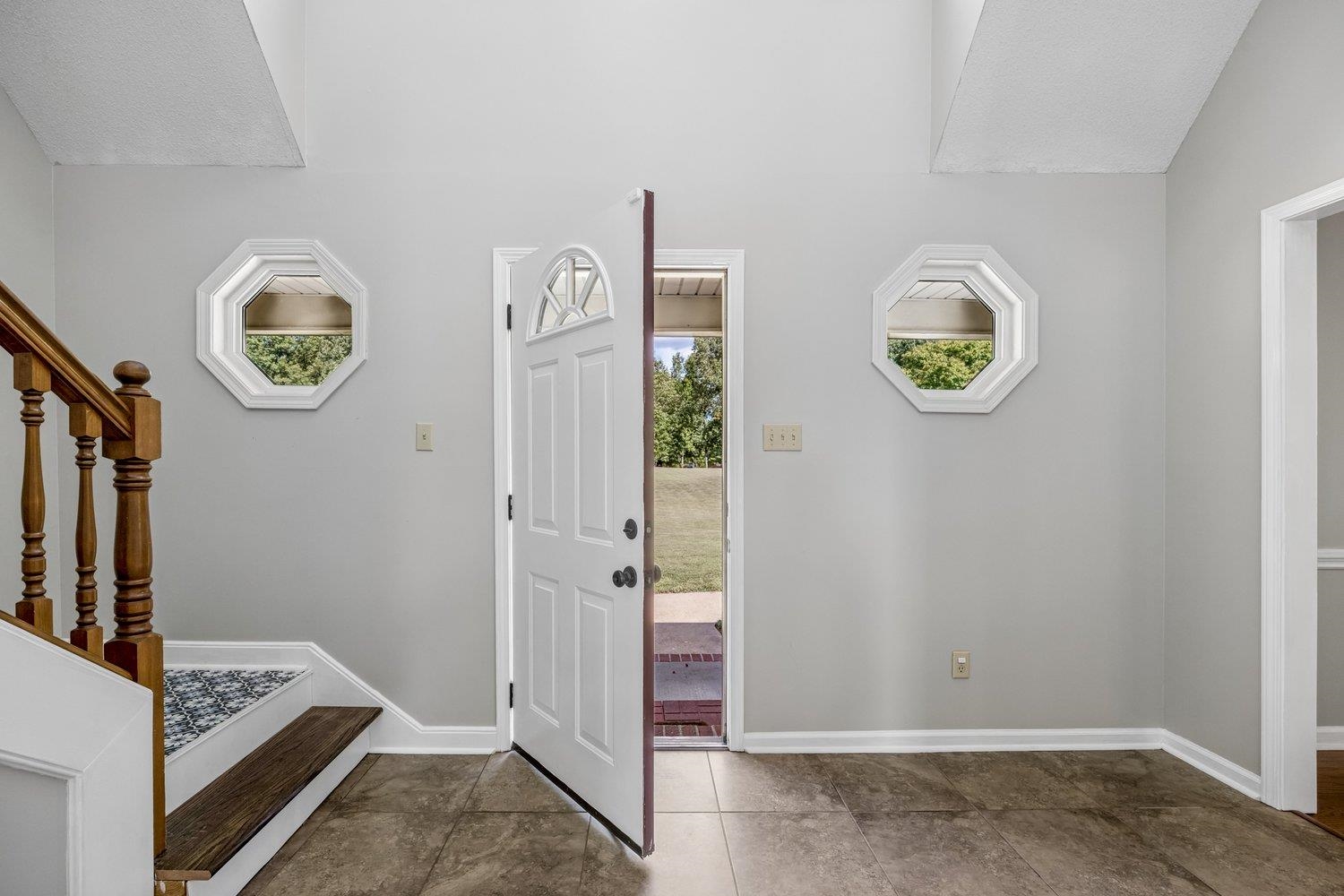 9465 Pleasant Ridge Rd Property Photo 3