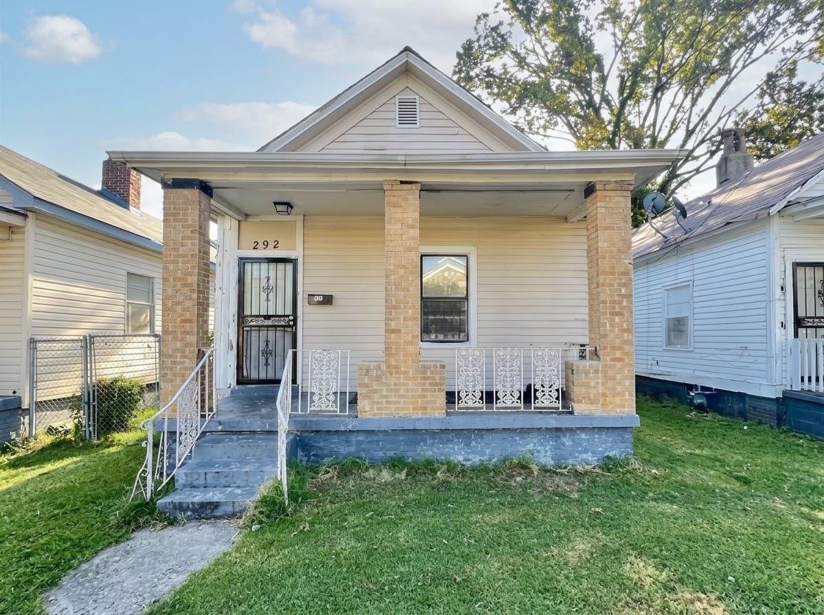 292 Decatur St Property Photo 1
