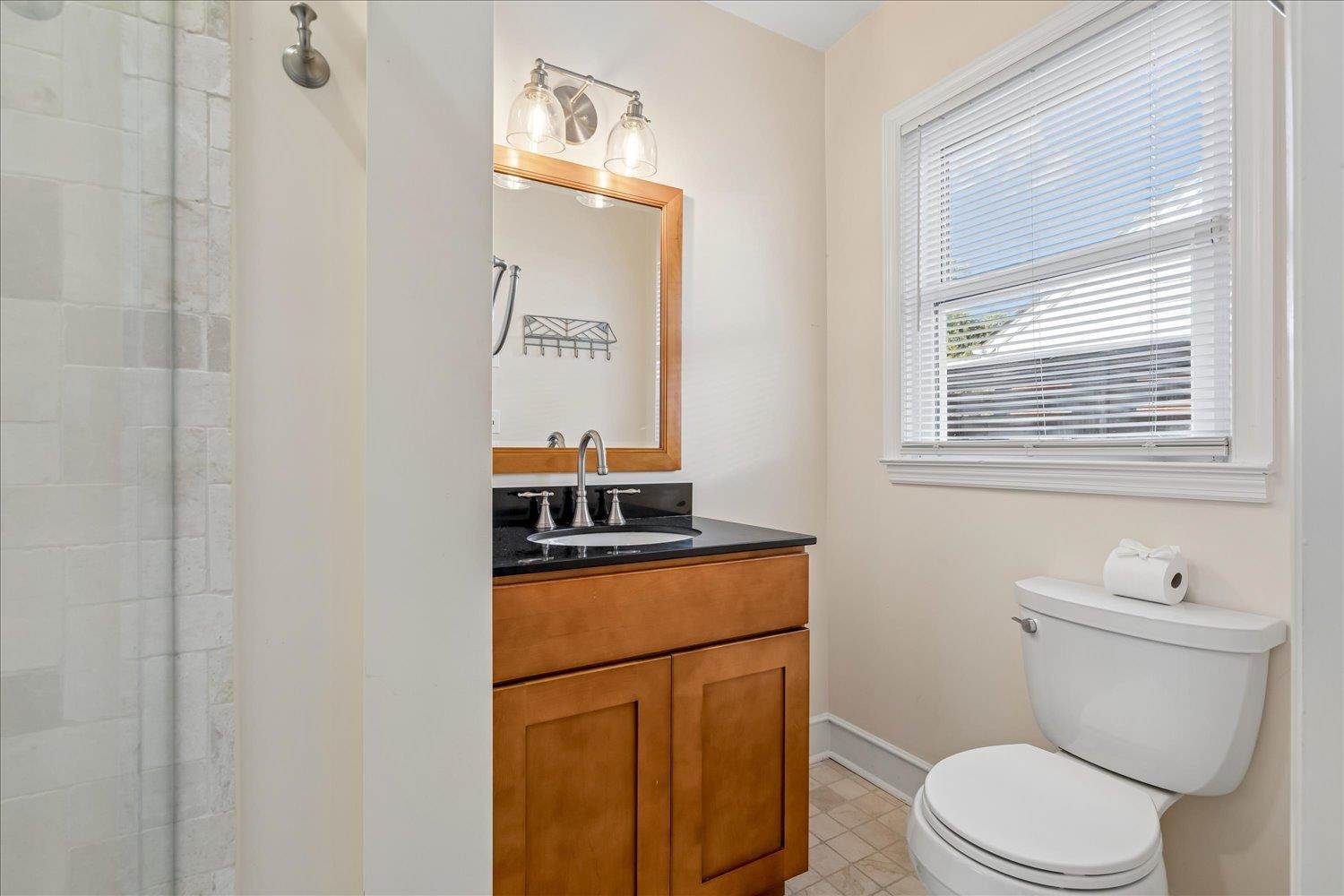 3576 Charleswood Ave Property Photo 16