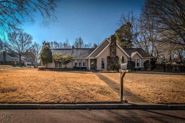 145 W Harpers Ferry Rd Property Photo 1