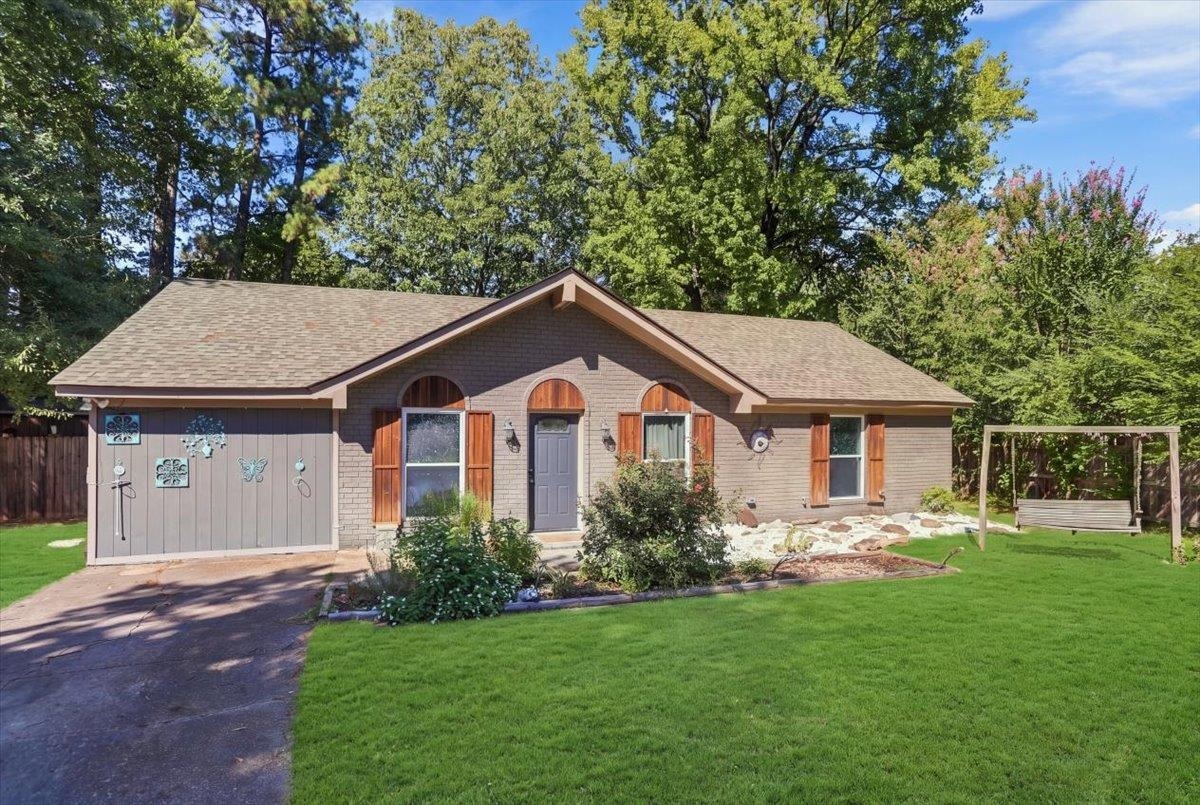 6378 Cheshire Cv Property Photo 2