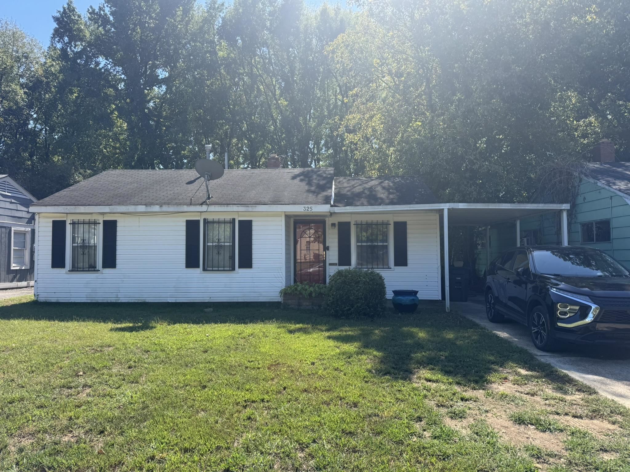 325 GLENCOE RD Property Photo 1
