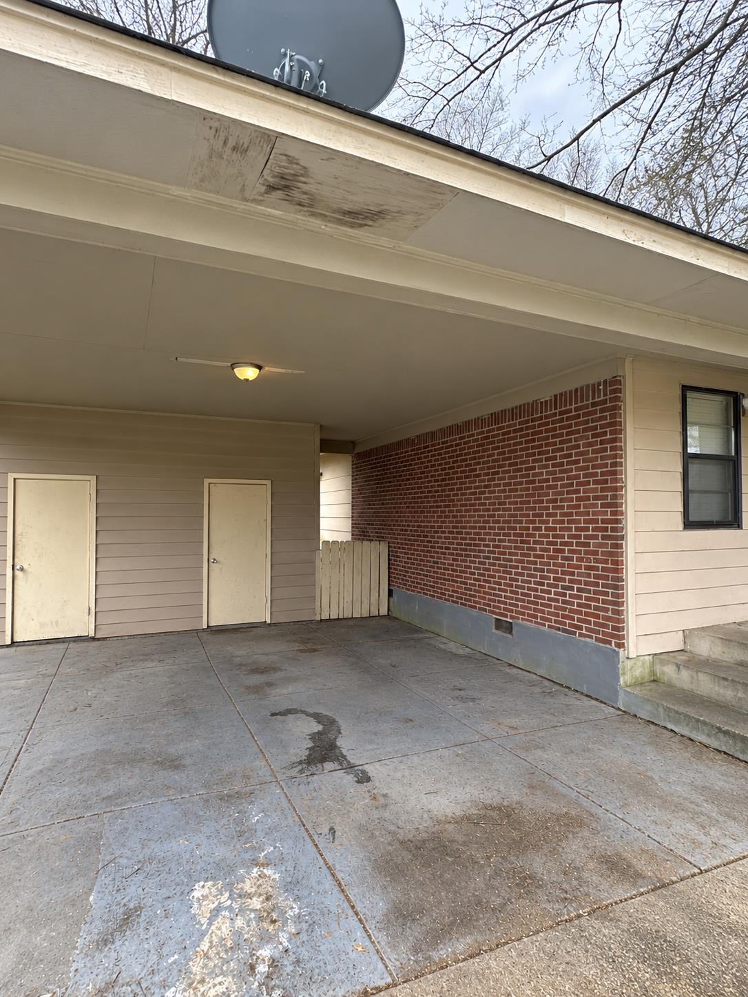 4244 Coventry Dr Property Photo 4