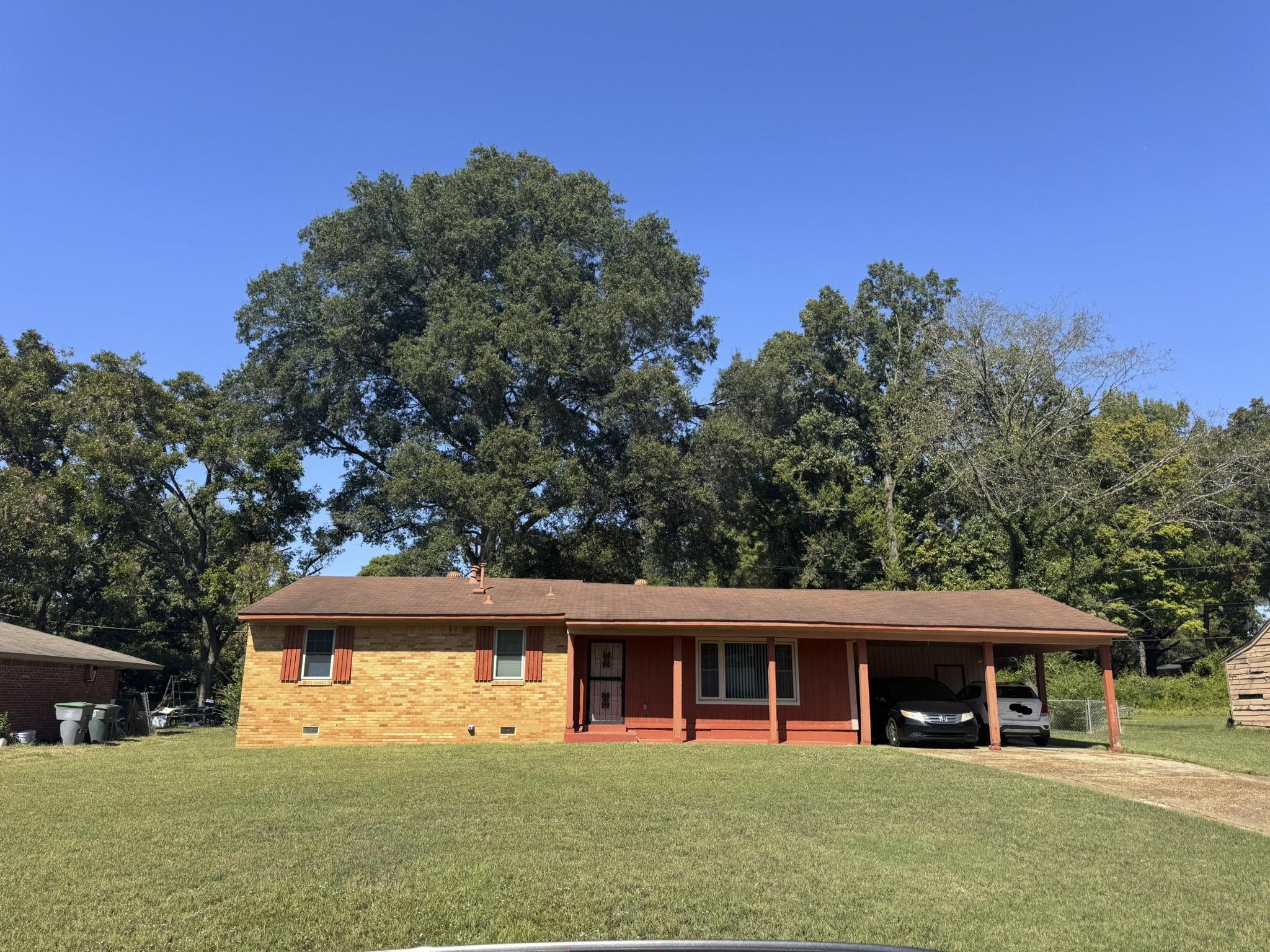 166 PARKDALE DR Property Photo 1