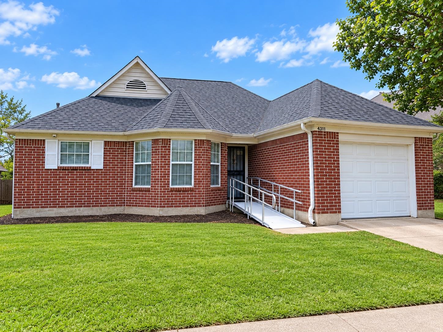 5791 Hickory Commons Dr Property Photo 1