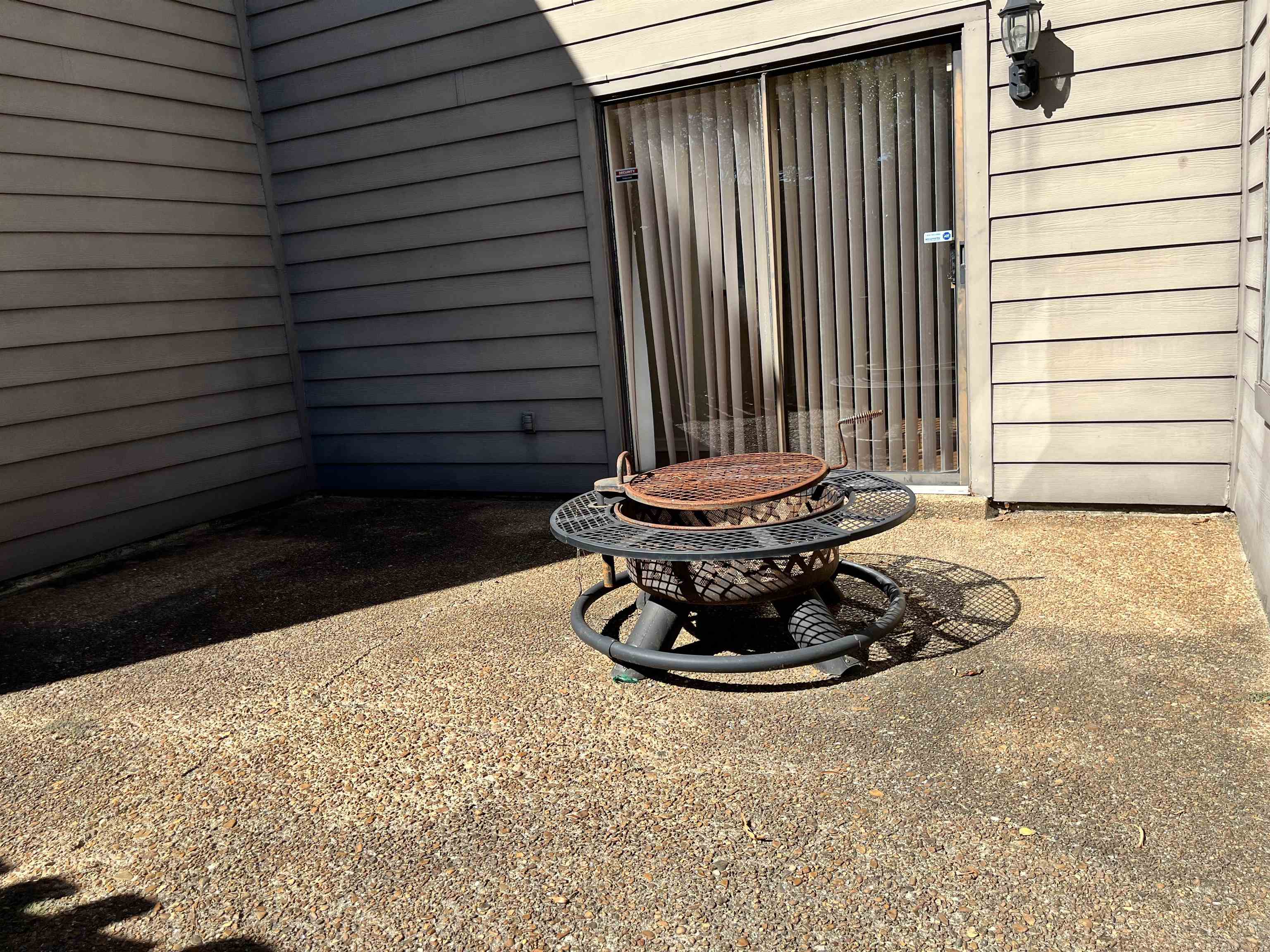 1679 S Ravenhill Dr 18 Property Photo 2