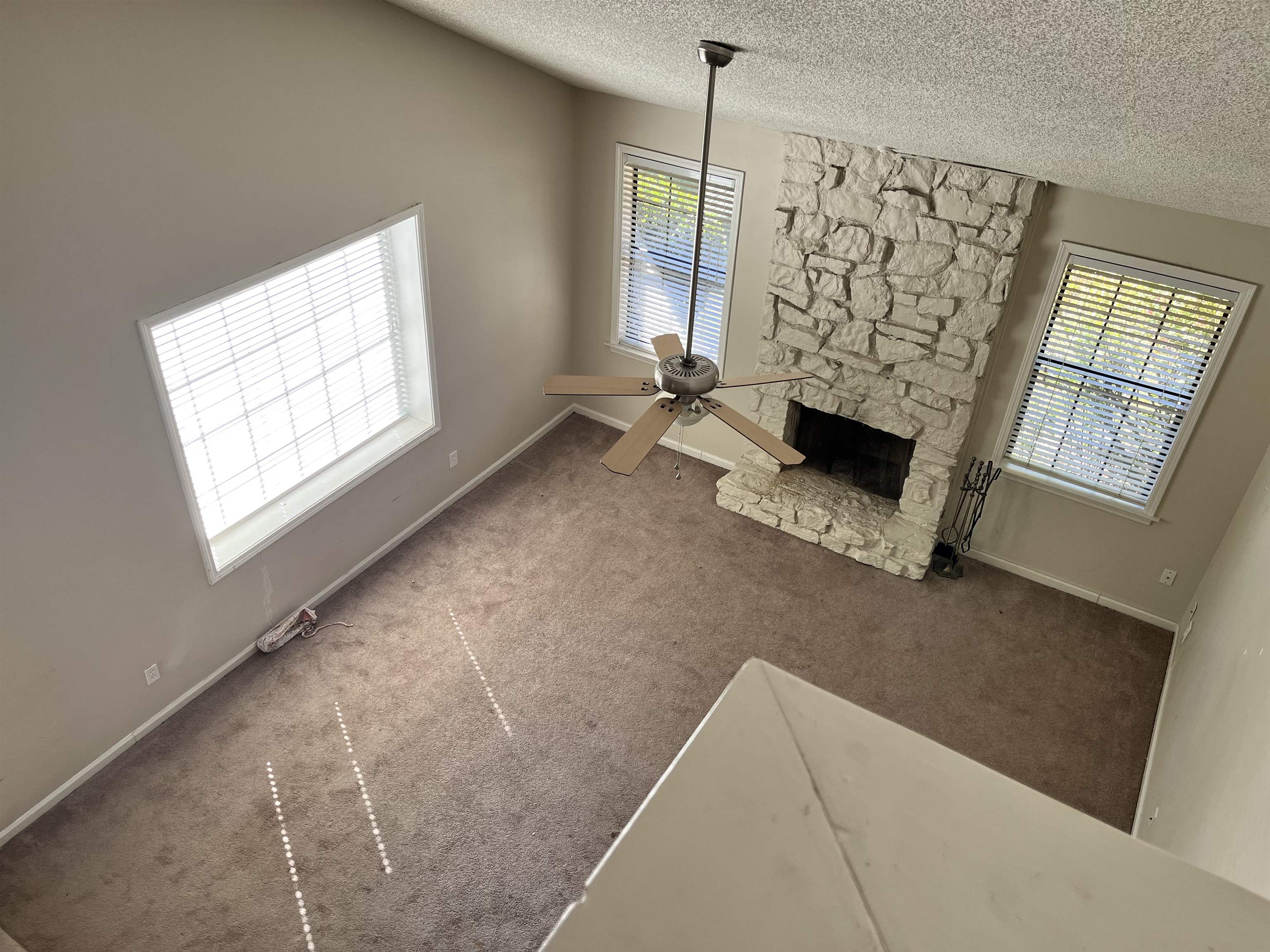 1679 S Ravenhill Dr 18 Property Photo 8