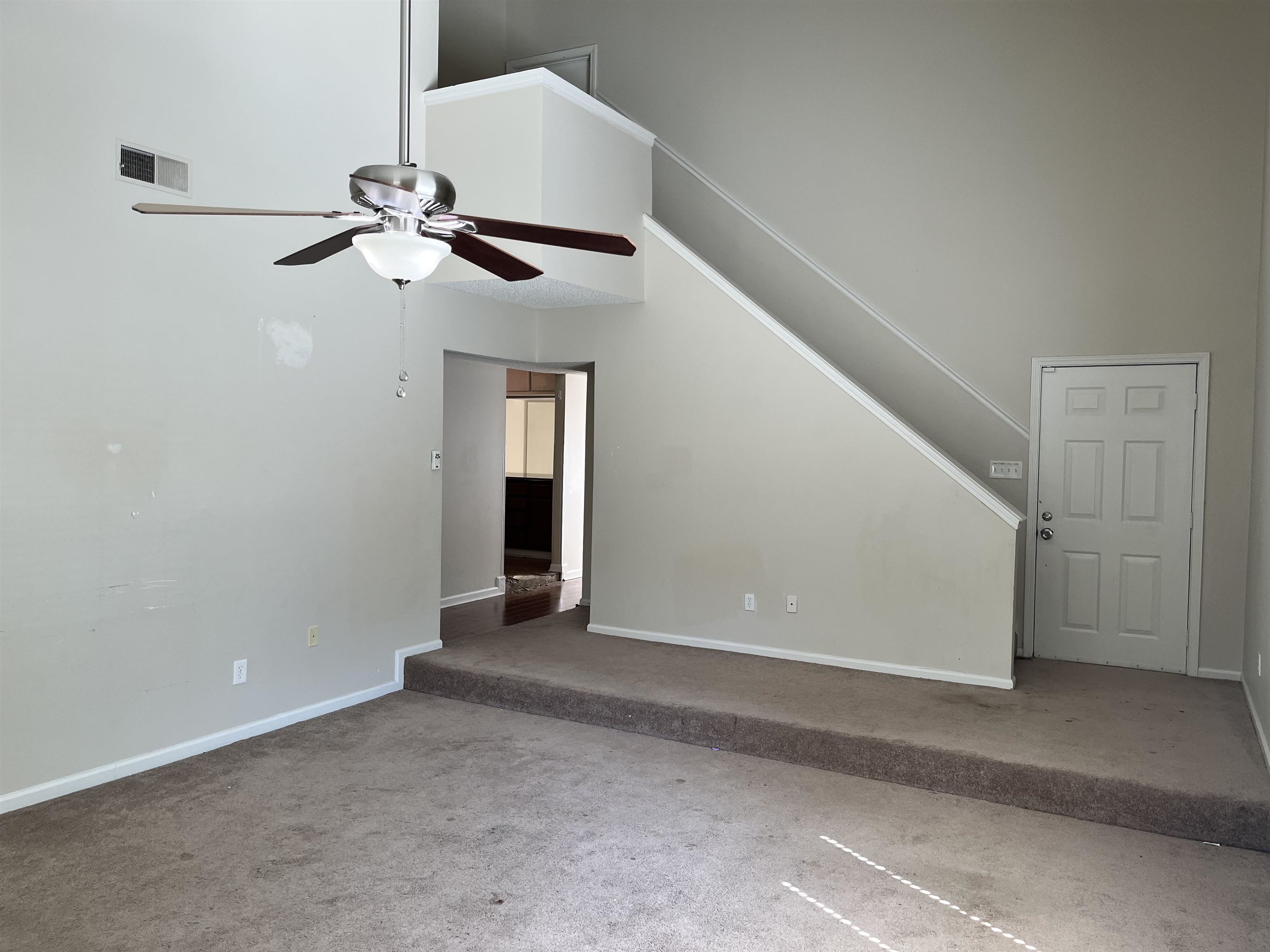 1679 S Ravenhill Dr 18 Property Photo 18