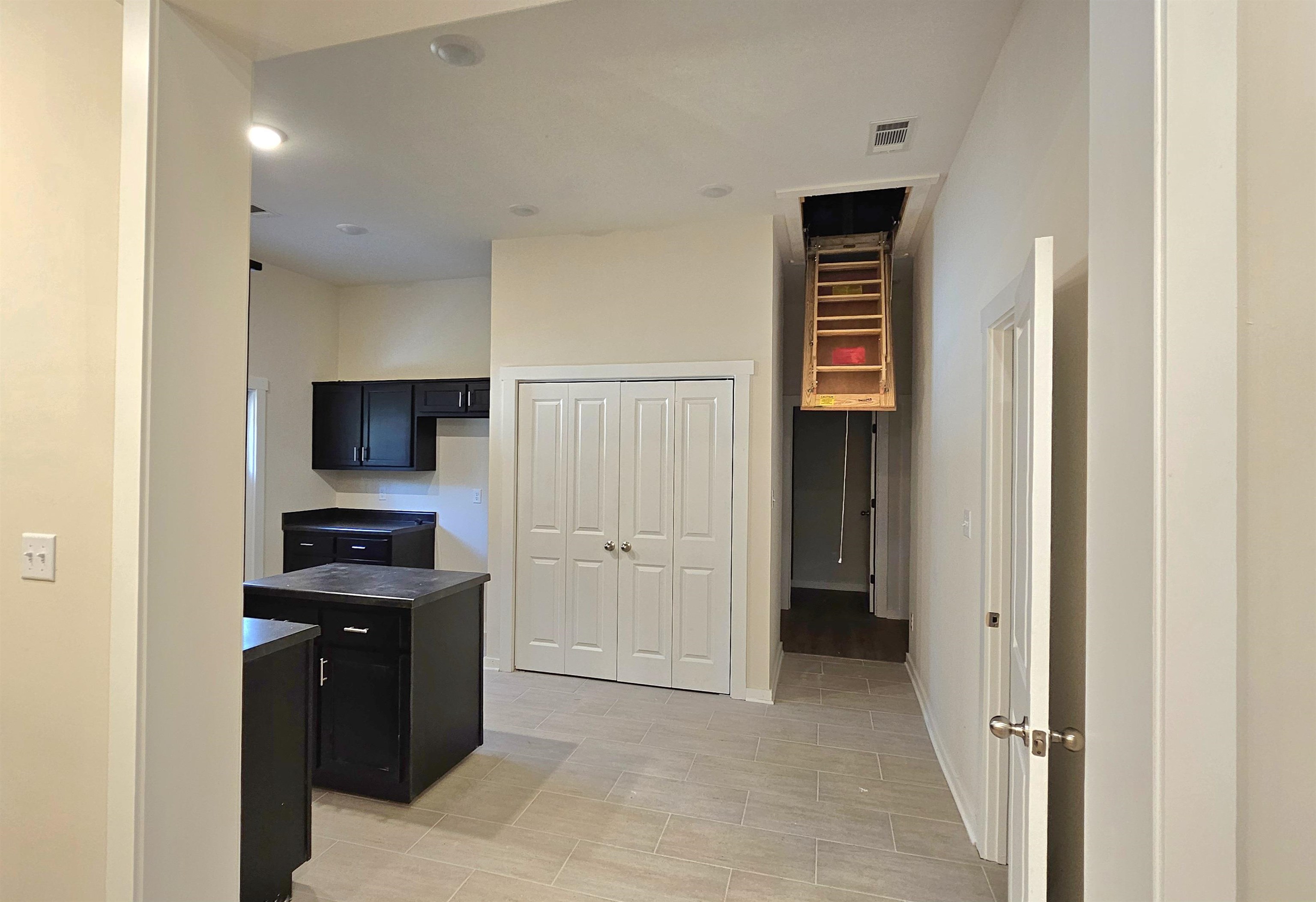 1546 Humber St Property Photo 13