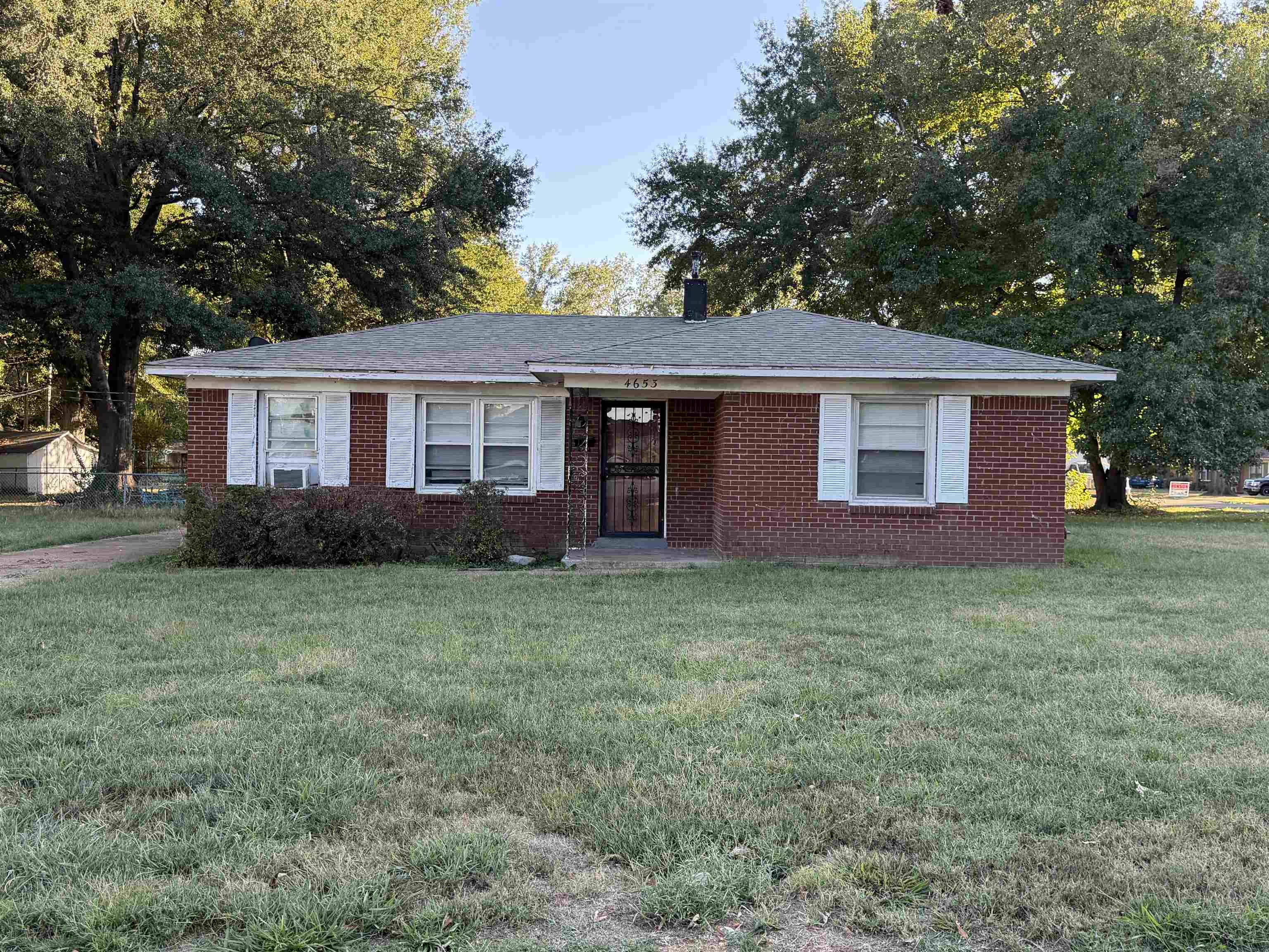 4653 N Doris Cir Property Photo 1