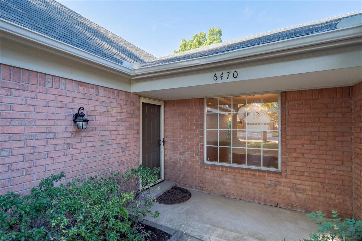 6470 Belmont Cv Property Photo 4