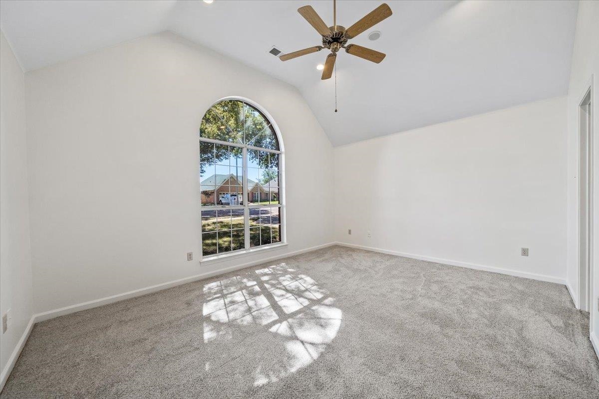 6470 Belmont Cv Property Photo 26