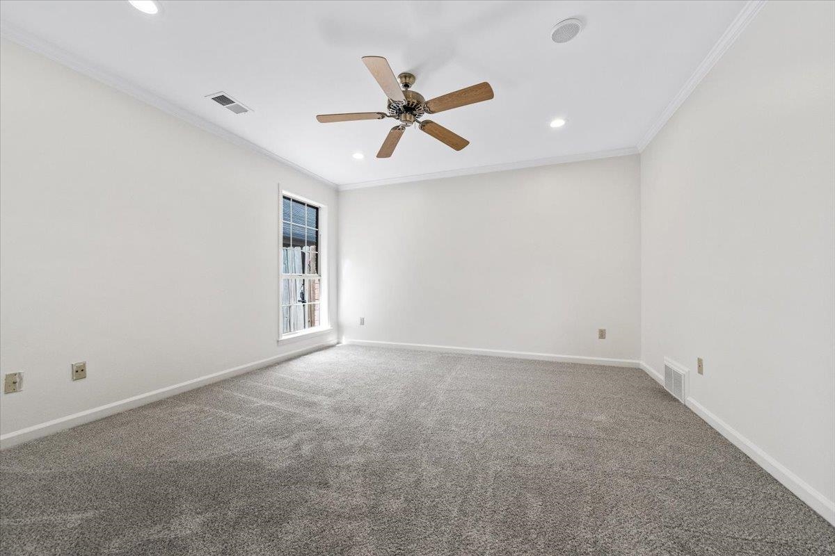 6470 Belmont Cv Property Photo 29