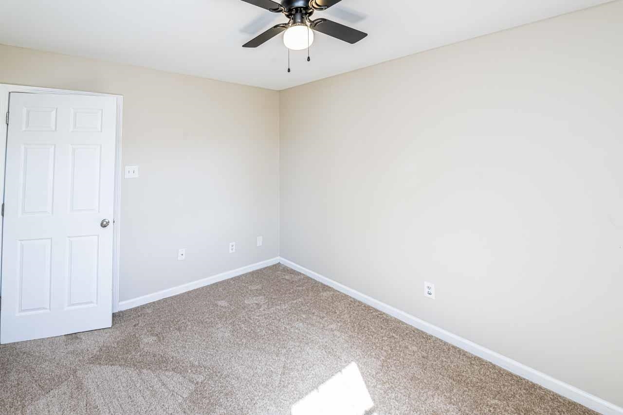 252 Kings Dr Property Photo 25