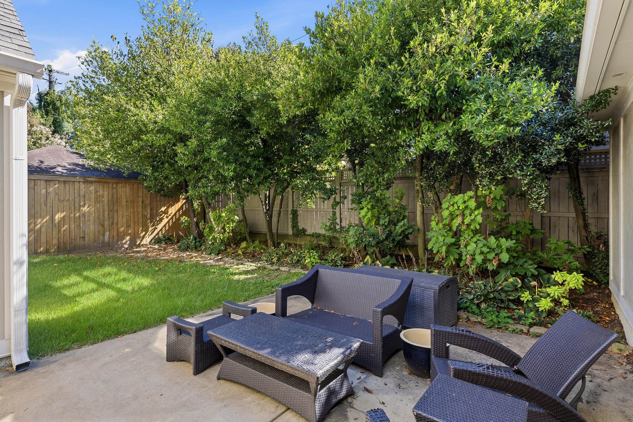 1521 Linden Ave Property Photo 30