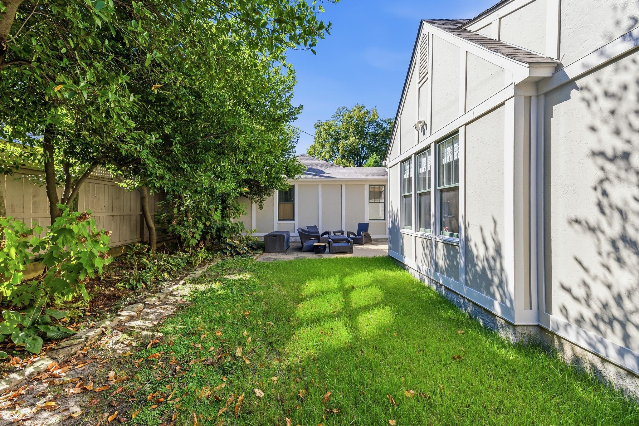 1521 Linden Ave Property Photo 38