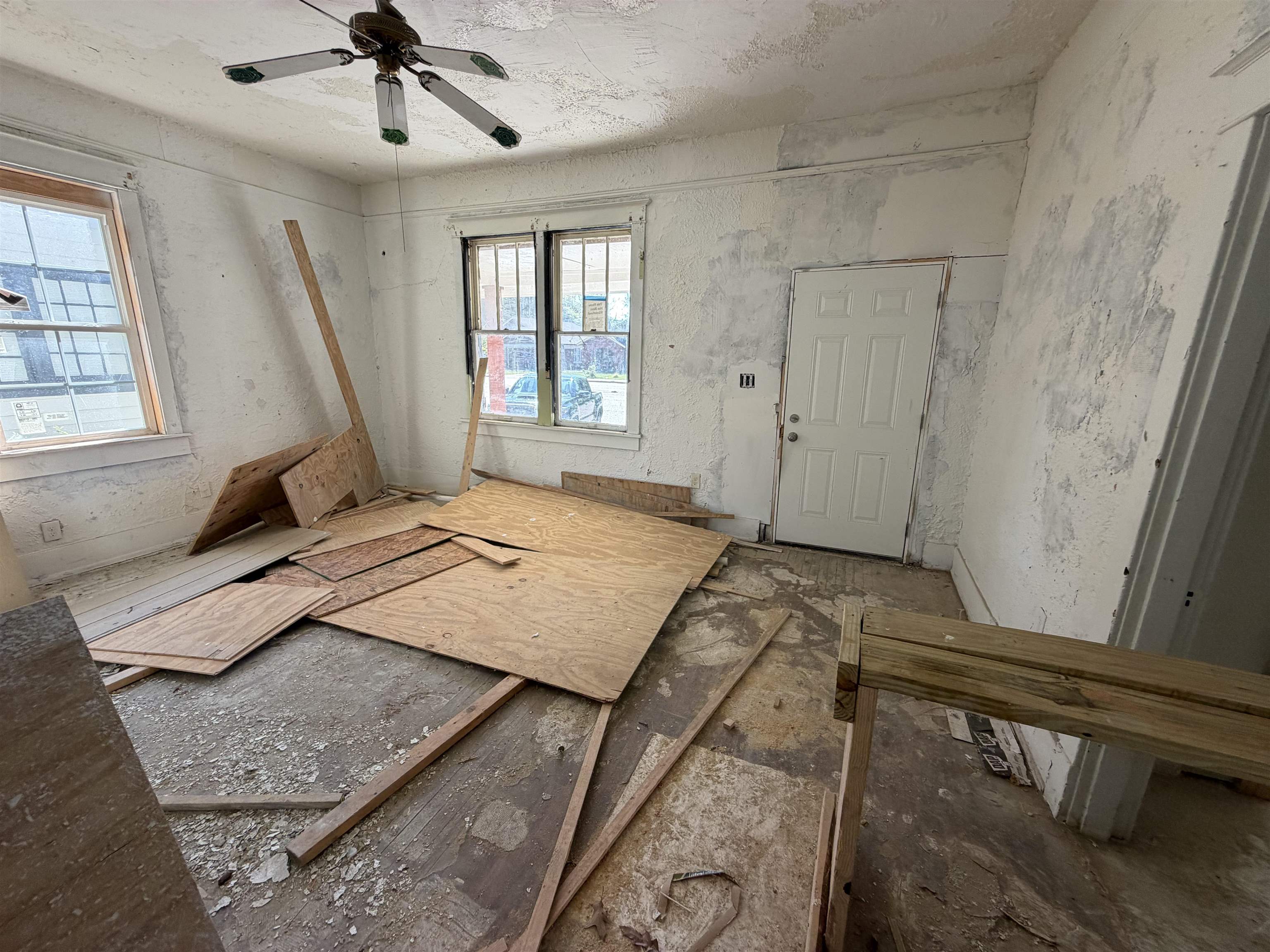 778 S Parkway St E Property Photo 2