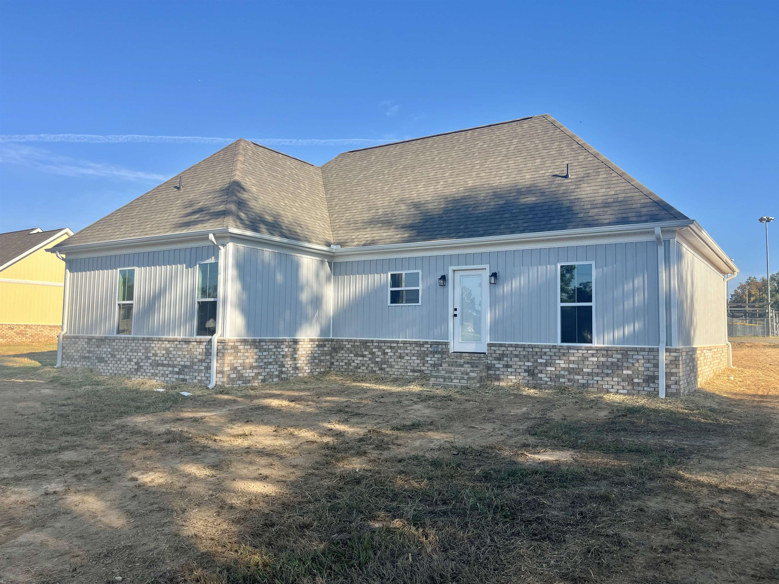 120 Maple St Property Photo 18