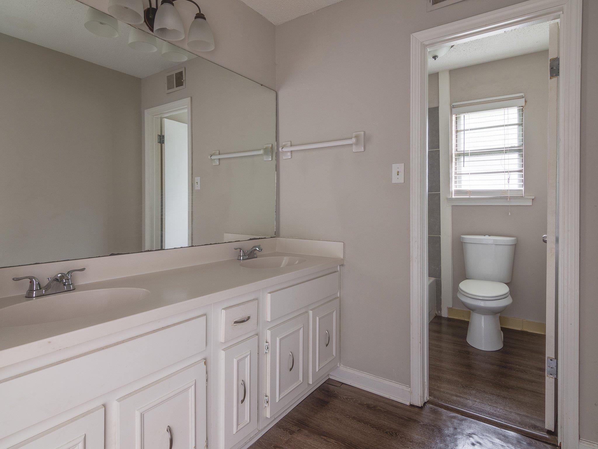 6077 Selkirk Dr Property Photo 11